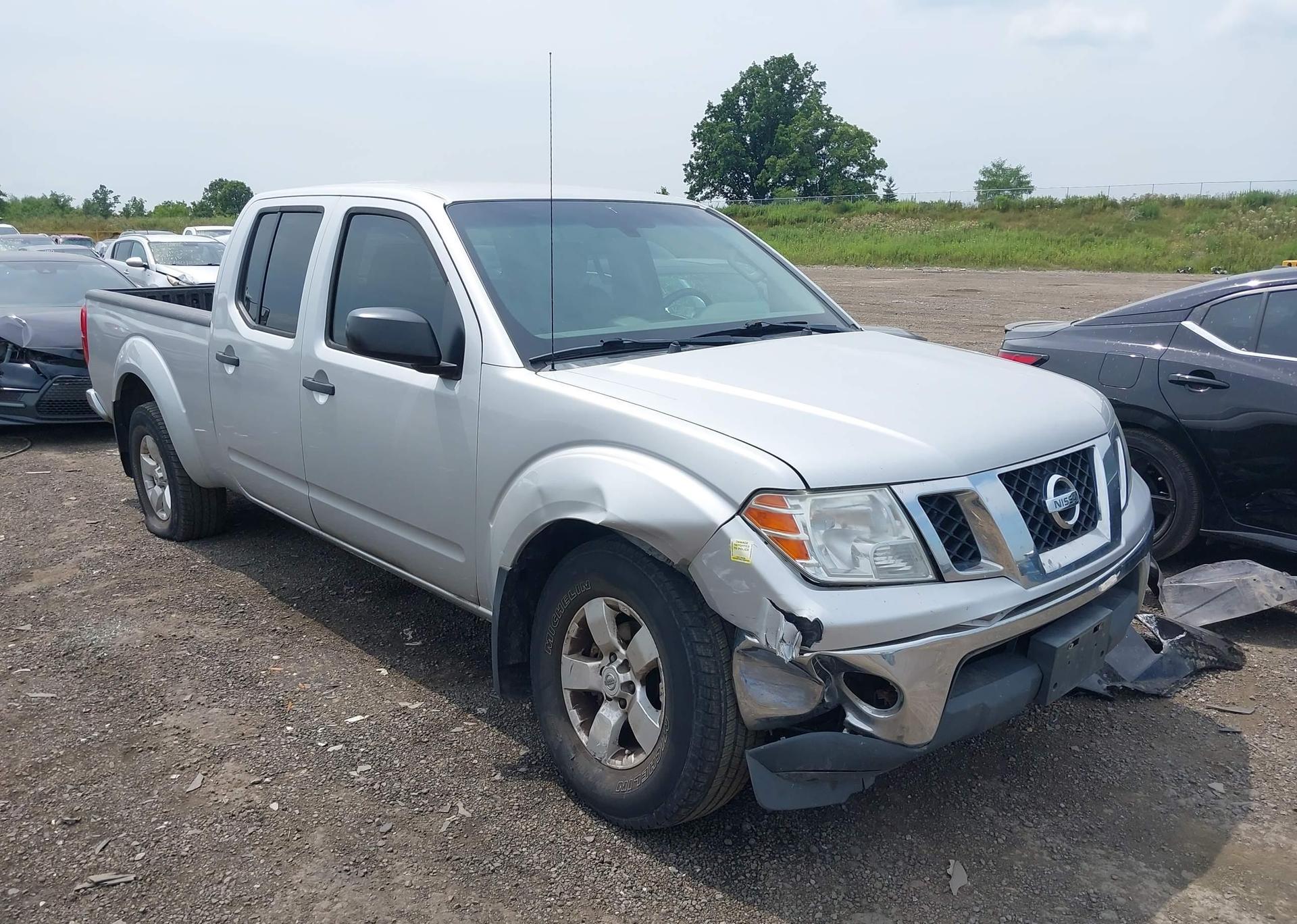 2012 NISSAN FRONTIER SV