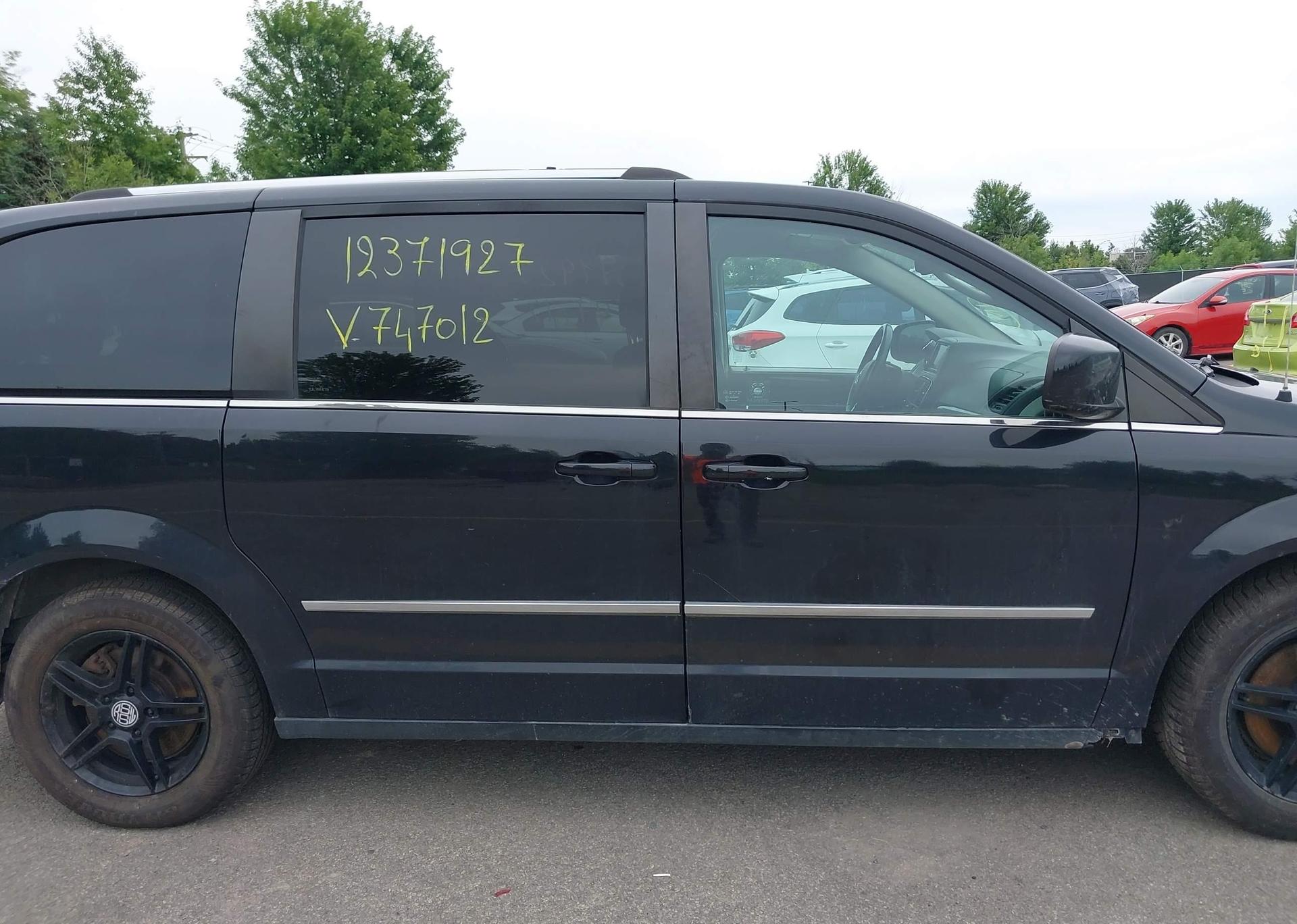 2015 DODGE GRAND CARAVAN CREW