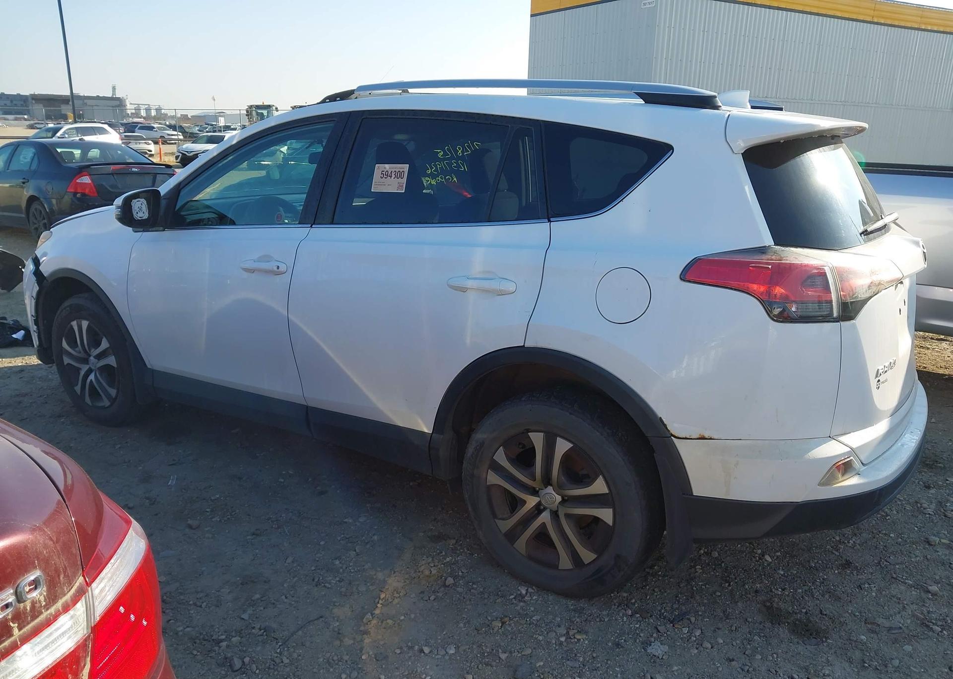 2016 TOYOTA RAV4 LE
