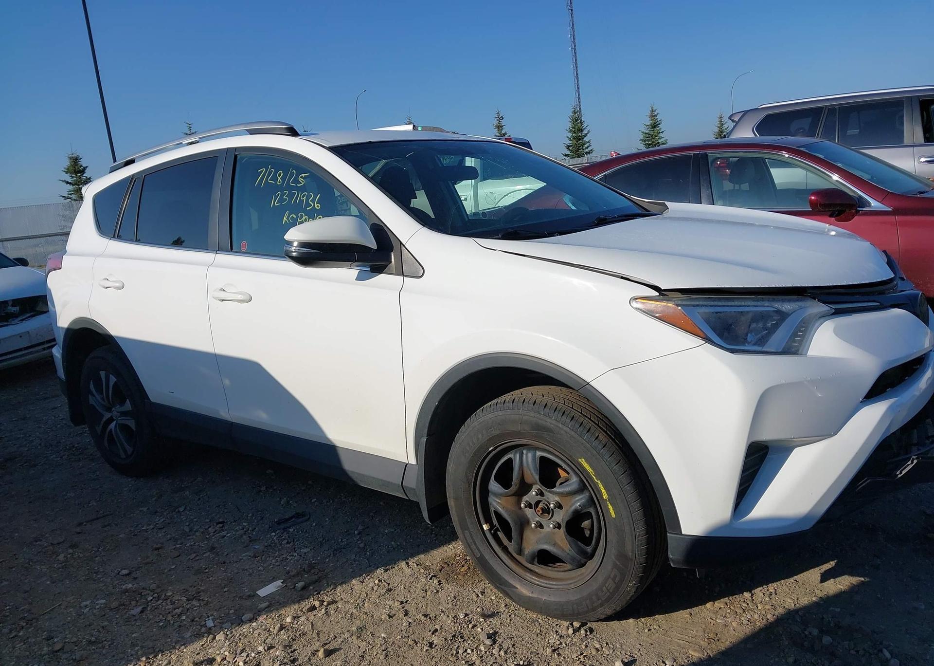2016 TOYOTA RAV4 LE