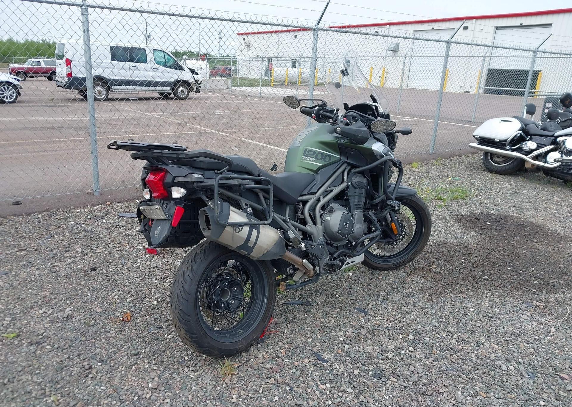 2018 TRIUMPH MOTORCYCLE EXPLORER XCX