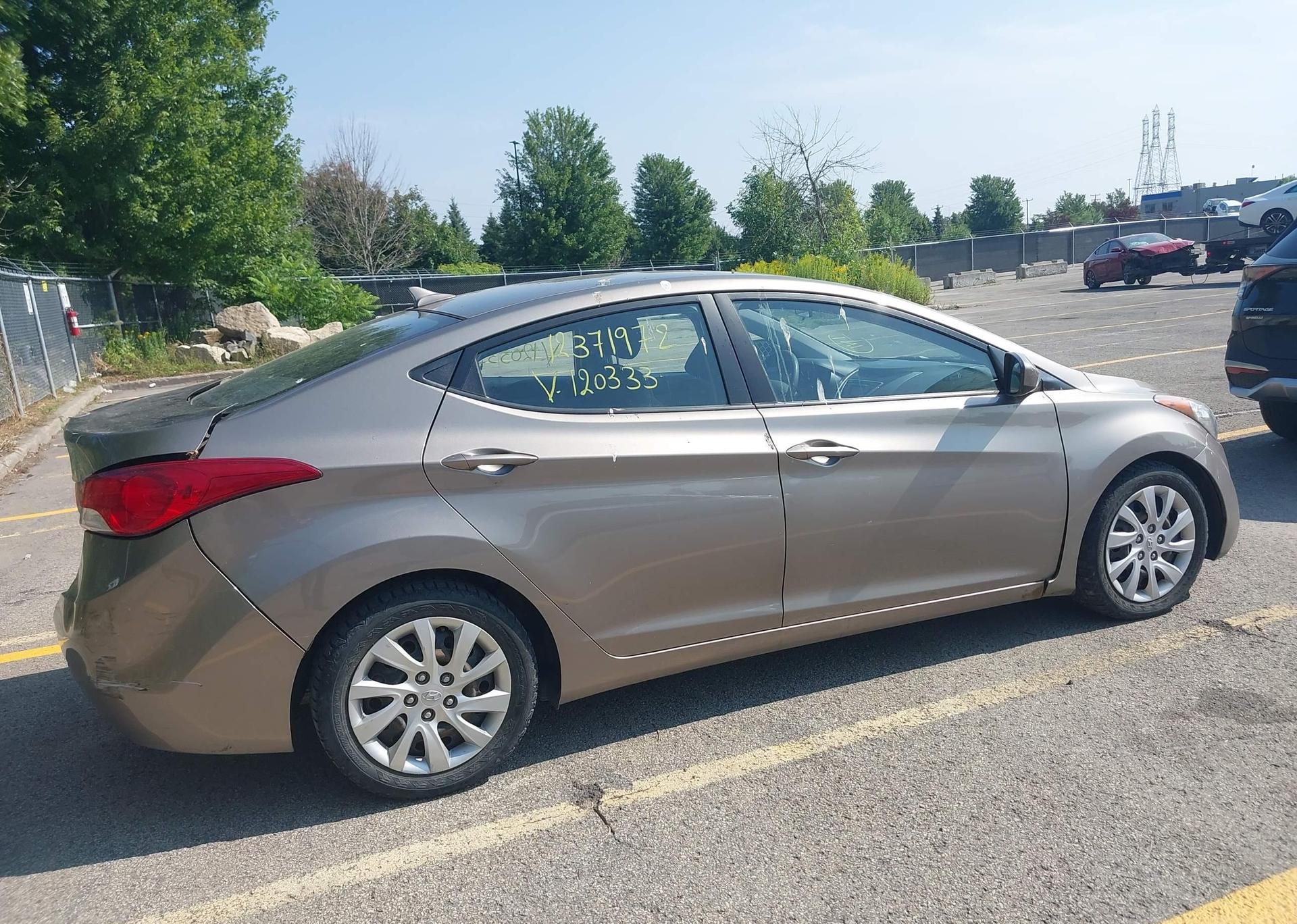 2012 HYUNDAI ELANTRA GLS