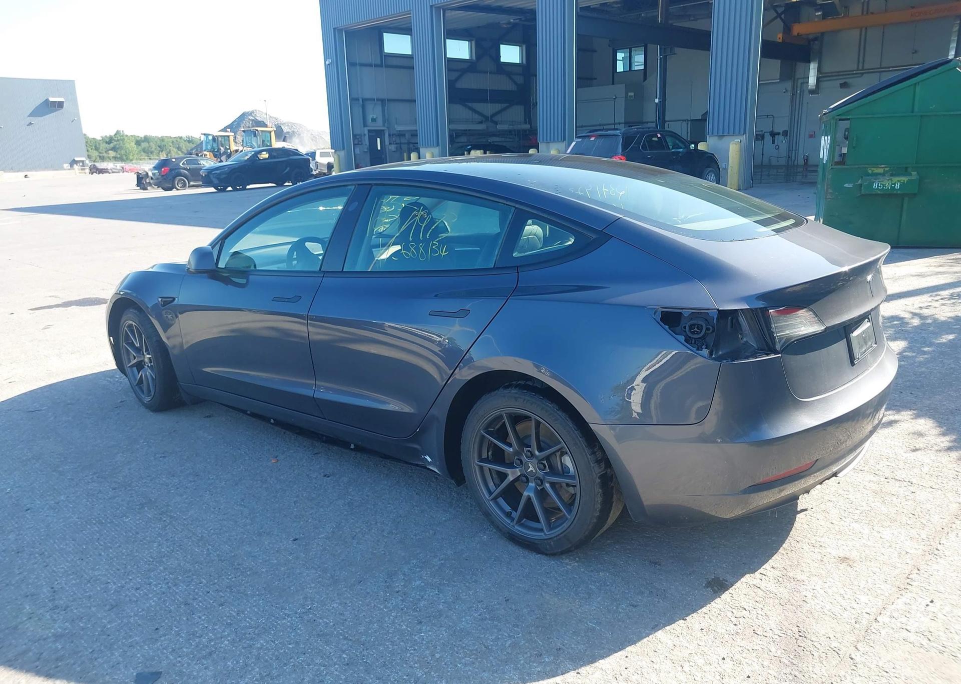 2023 TESLA MODEL 3