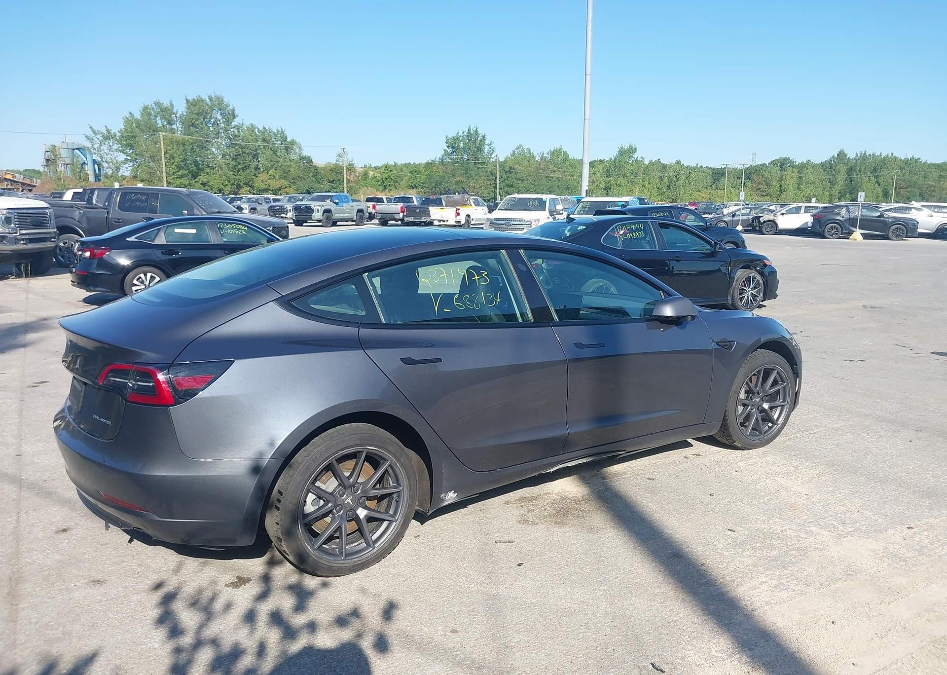 2023 TESLA MODEL 3