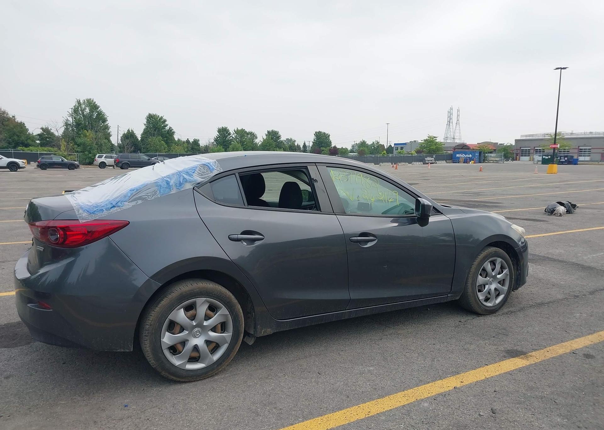 2015 MAZDA 3 Sport