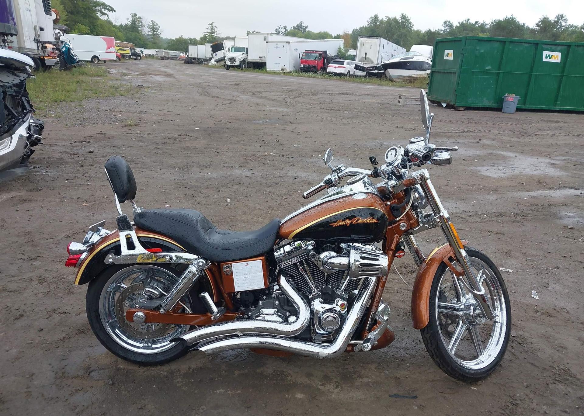 2008 HARLEY-DAVIDSON FXDSE2 105TH ANNIVERSARY EDITION