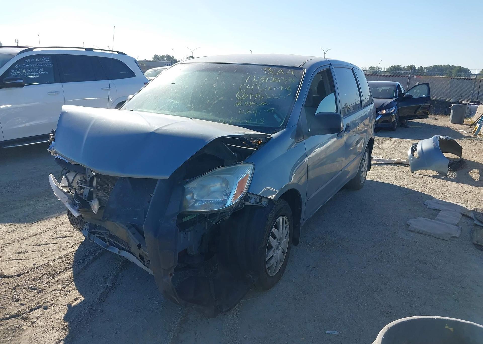 2004 TOYOTA SIENNA CE