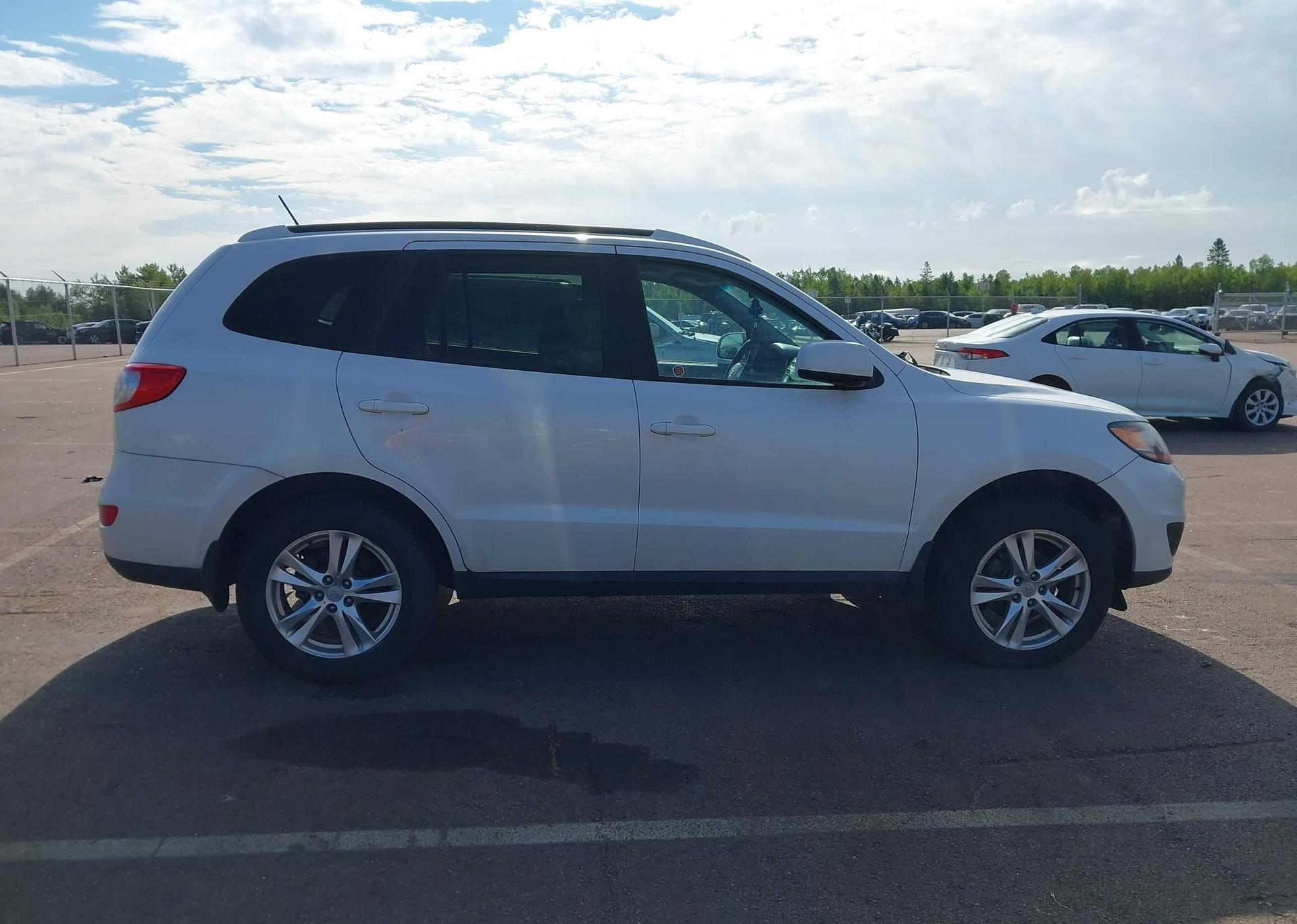 2011 HYUNDAI SANTA FE GLS