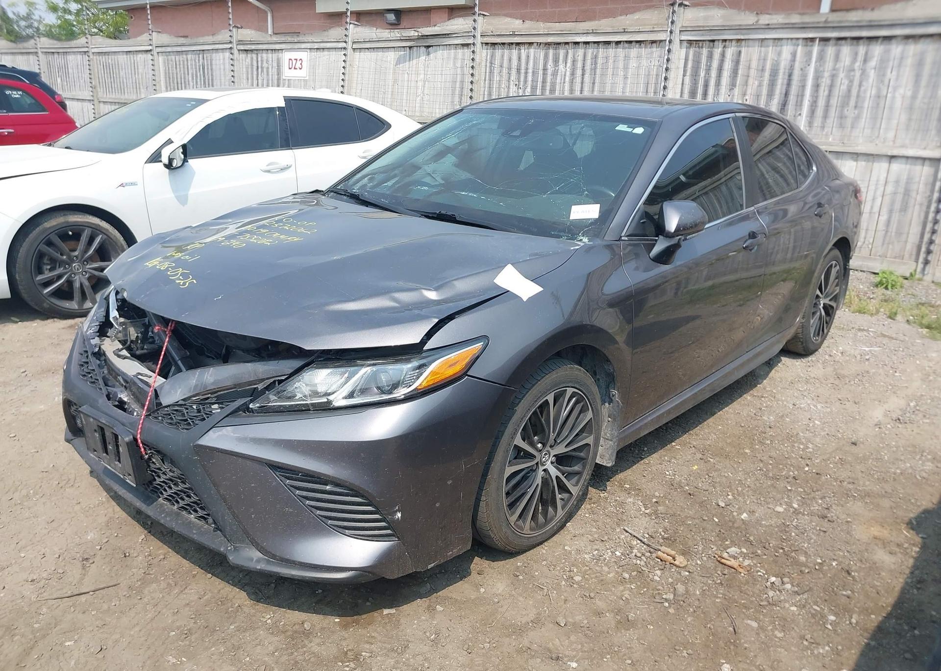 2019 TOYOTA CAMRY SE