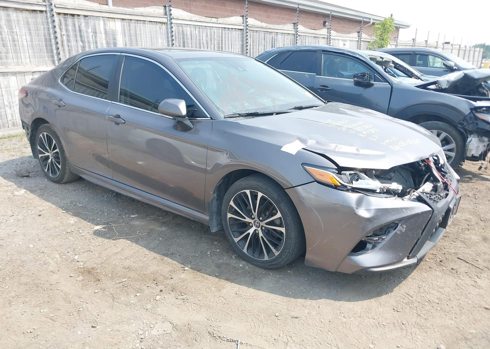 2019 TOYOTA CAMRY SE