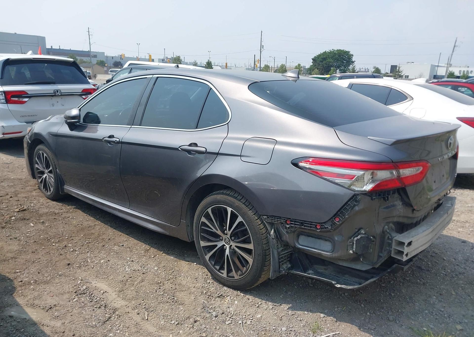 2019 TOYOTA CAMRY SE