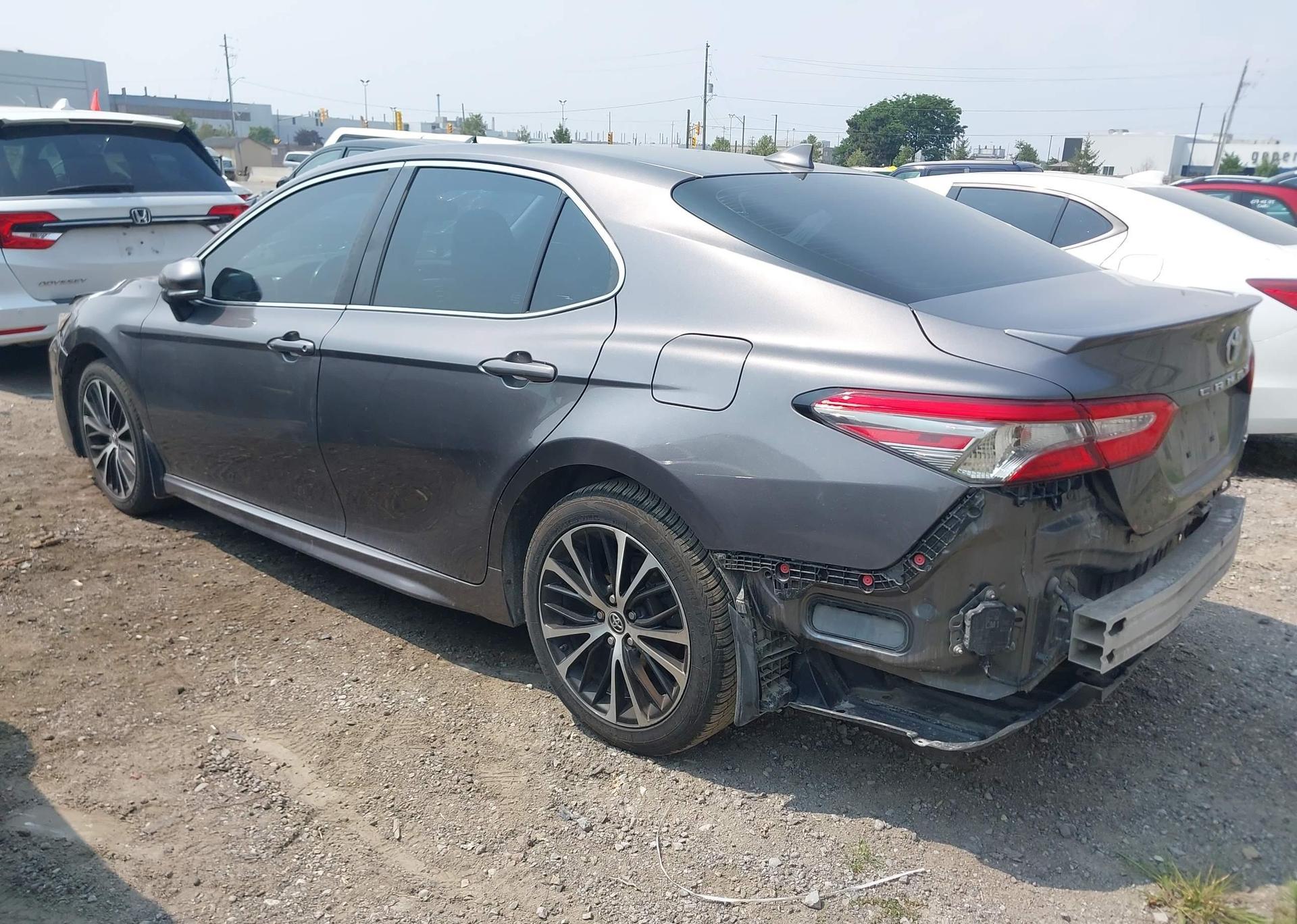 2019 TOYOTA CAMRY SE