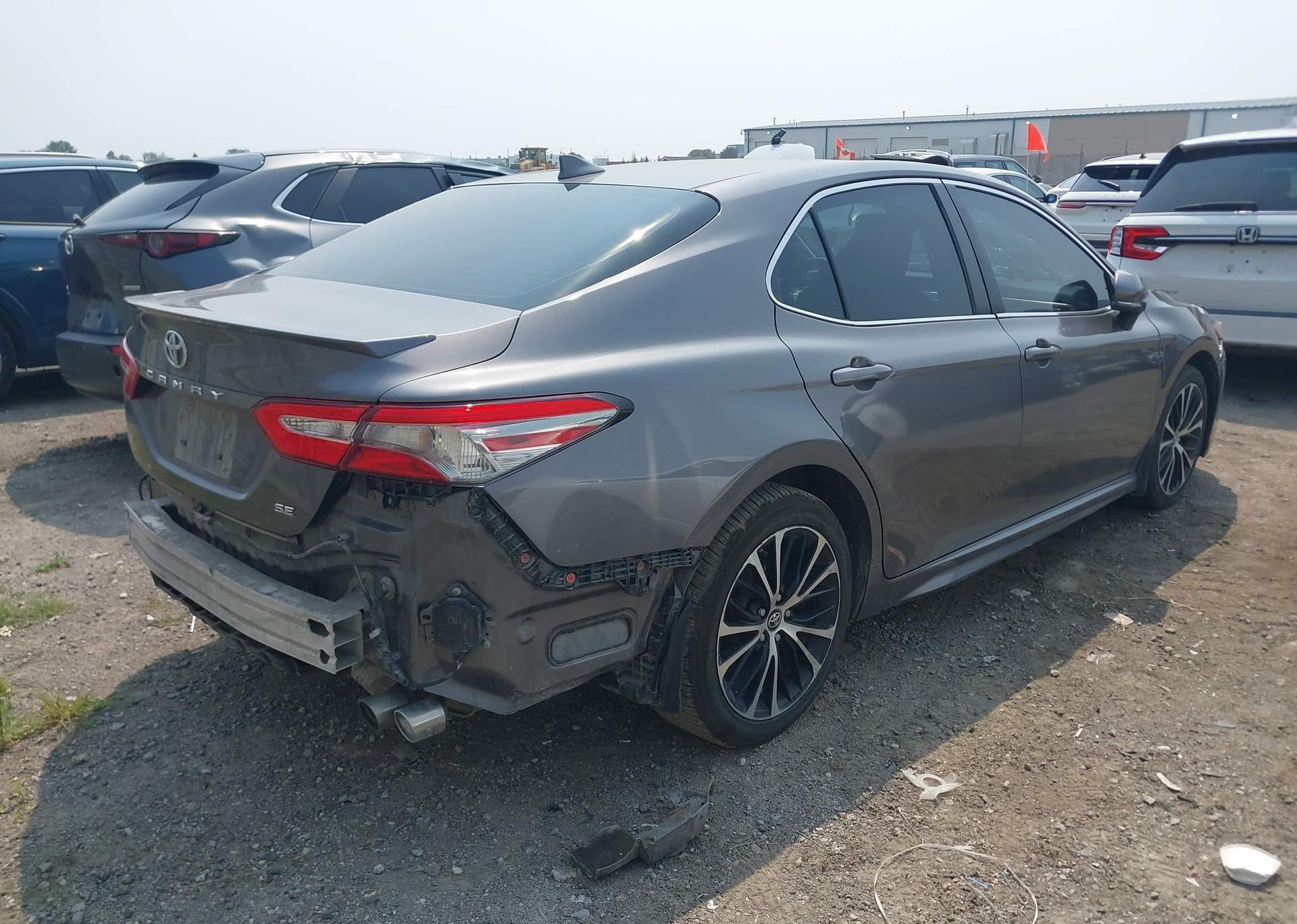 2019 TOYOTA CAMRY SE