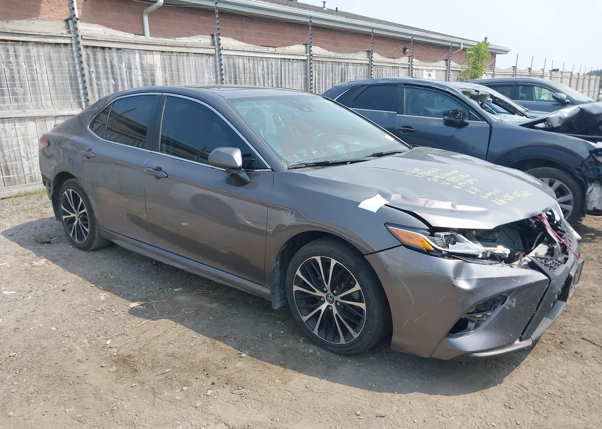 2019 TOYOTA CAMRY SE