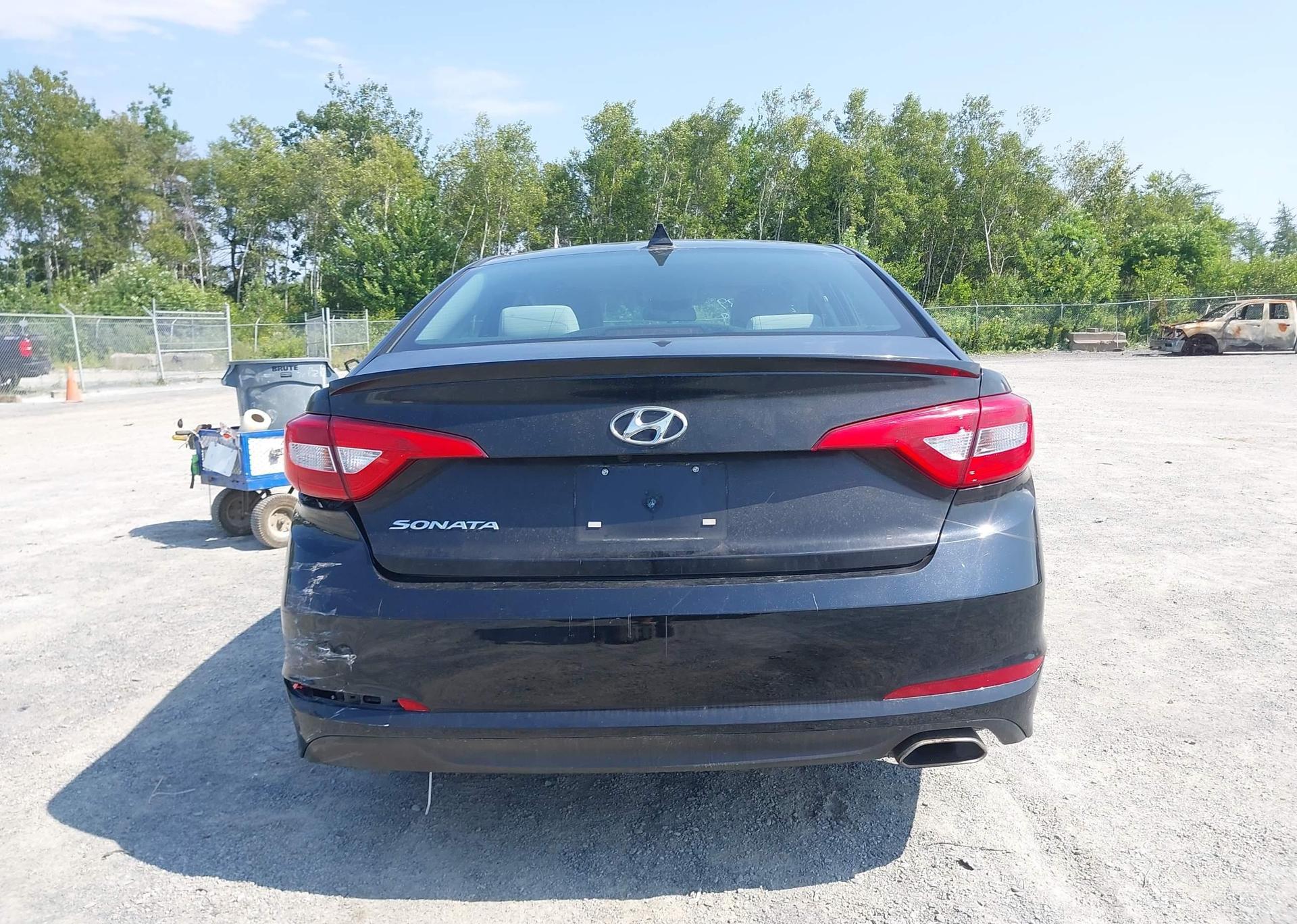 2015 HYUNDAI SONATA GL