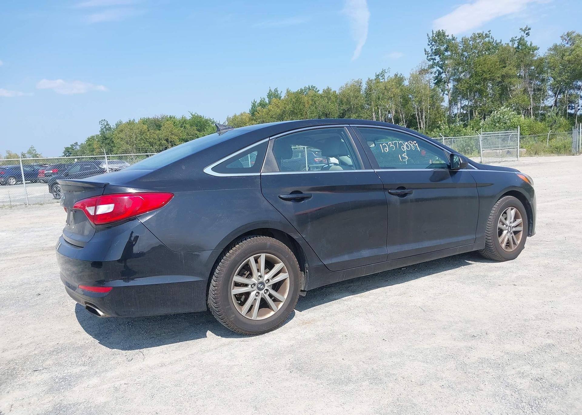 2015 HYUNDAI SONATA GL