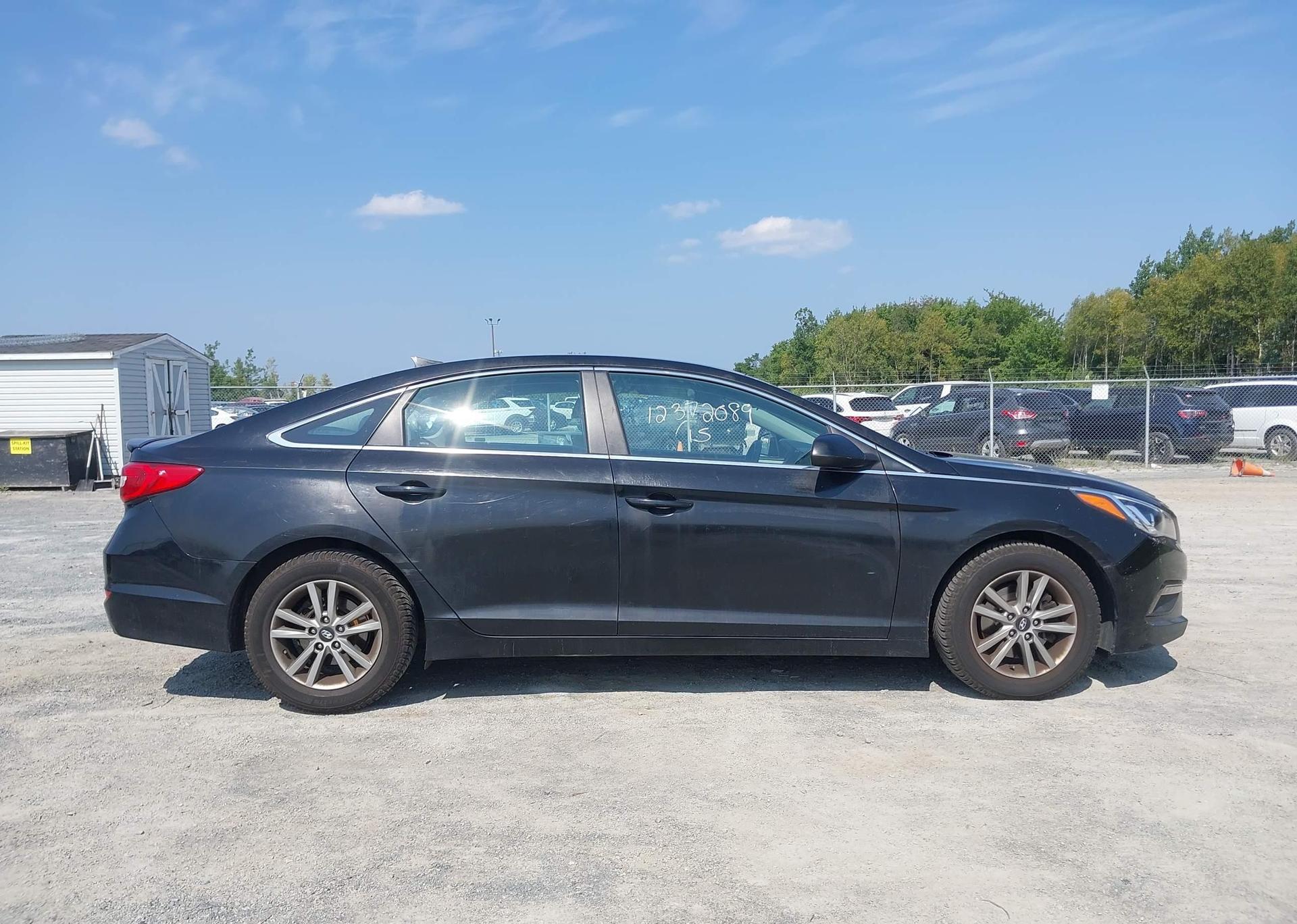 2015 HYUNDAI SONATA GL