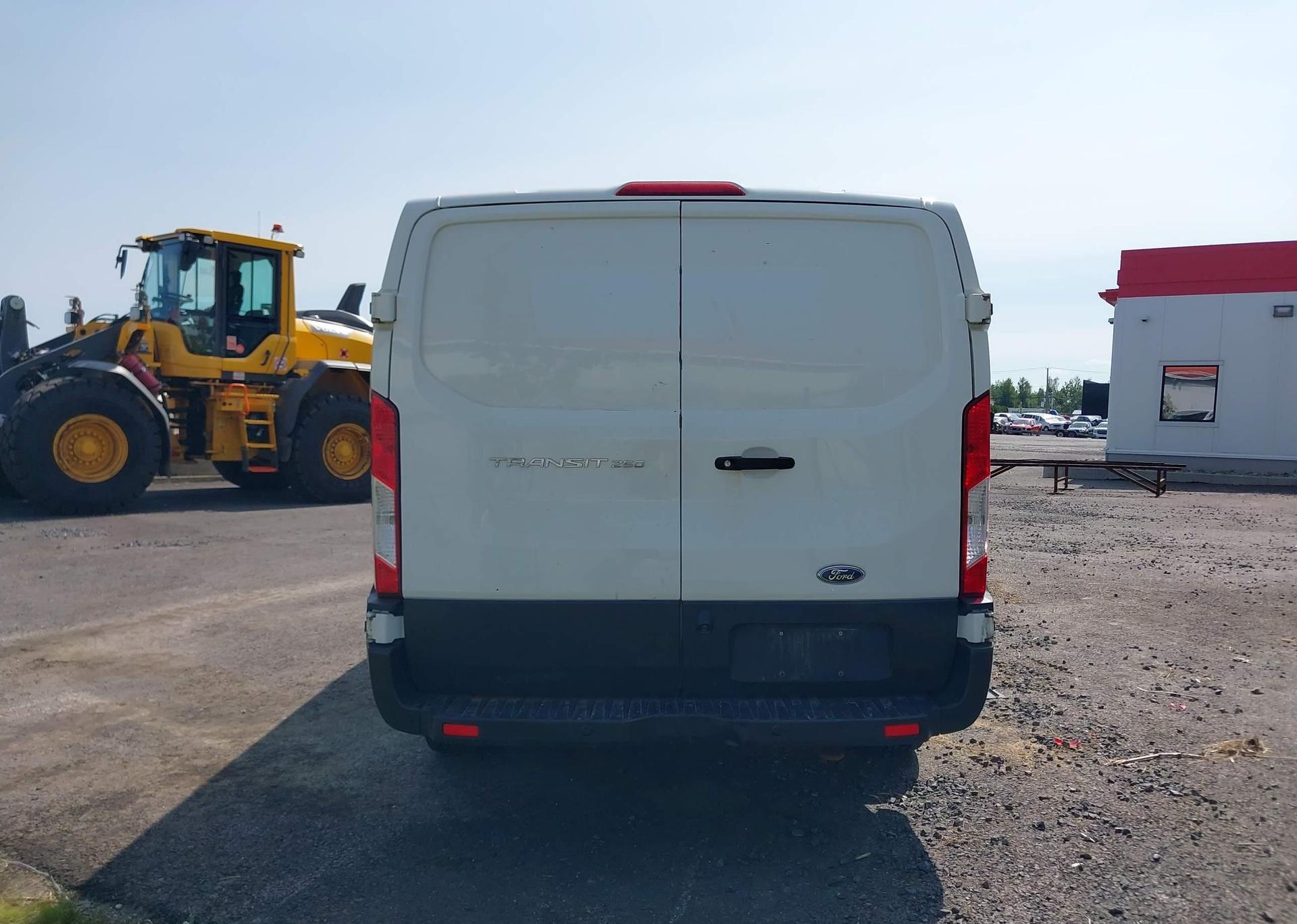 2019 FORD transit t-250