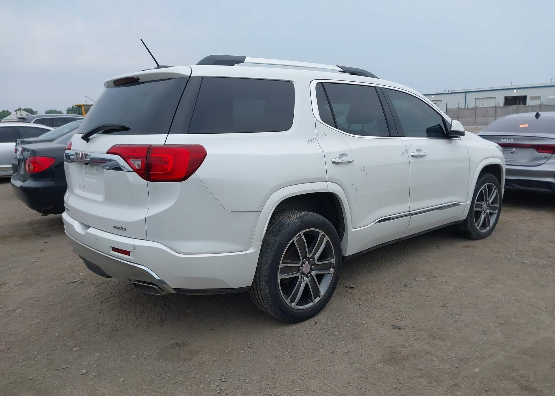 2019 GMC ACADIA DENALI