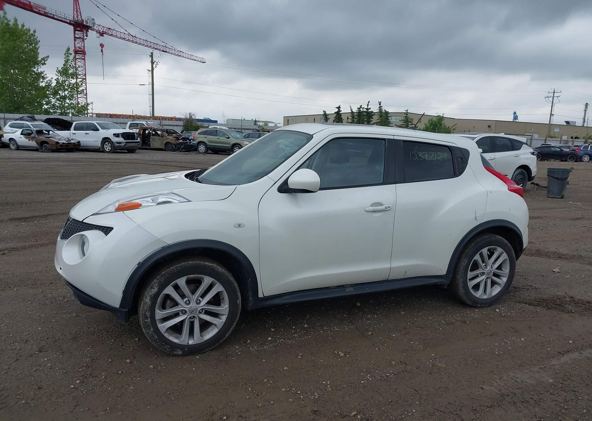 2013 NISSAN JUKE S