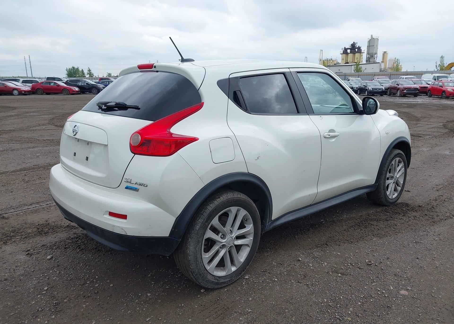 2013 NISSAN JUKE S