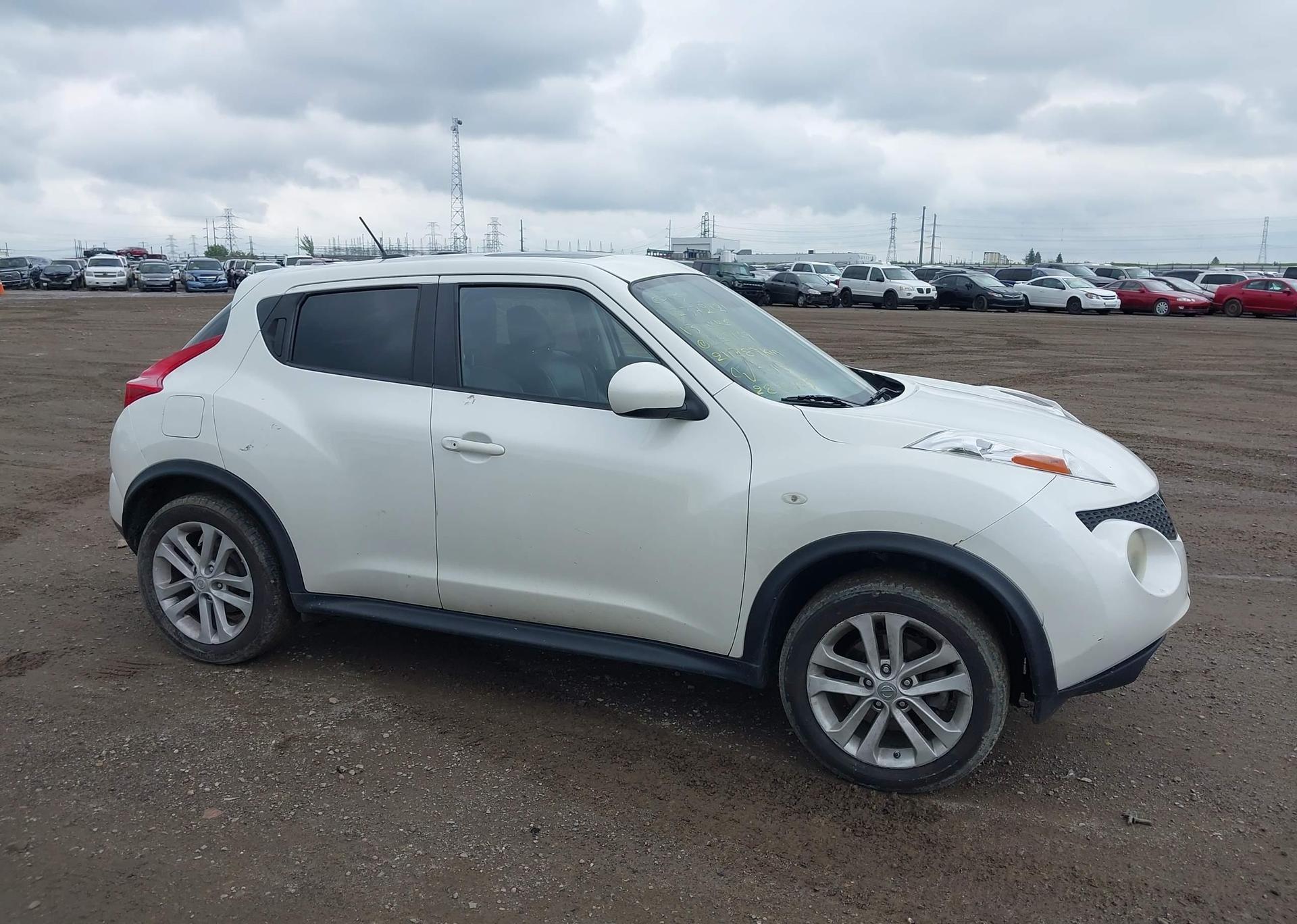 2013 NISSAN JUKE S