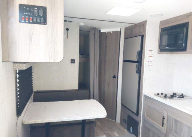 2022 GULF STREAM CONQUEST LITE 199 DD