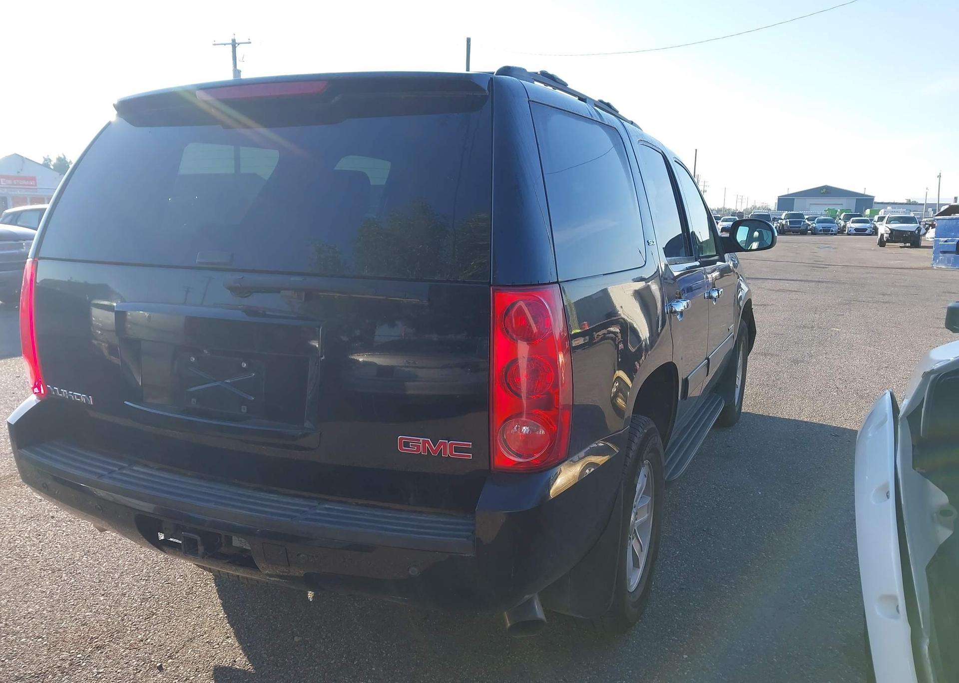 2011 GMC YUKON SLT