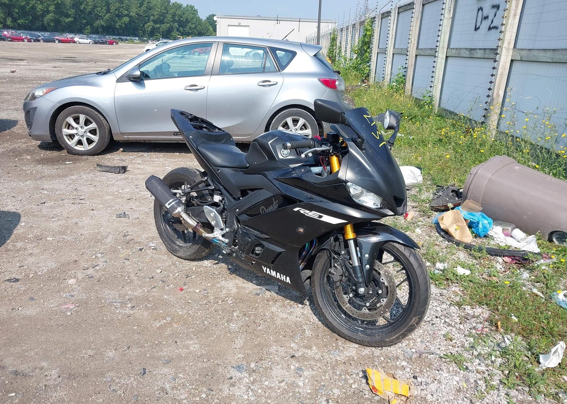 2019 YAMAHA YZFR3 A