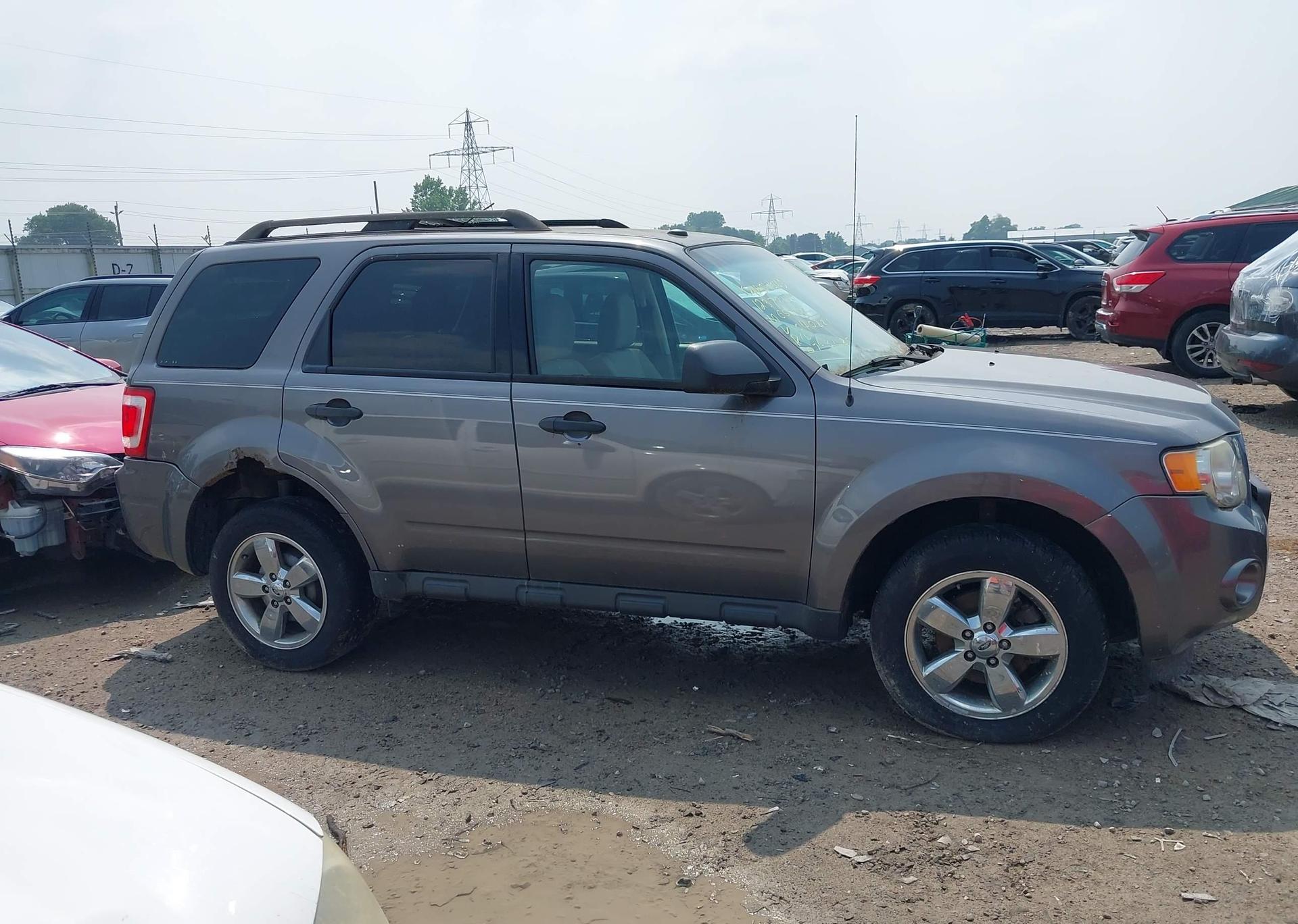 2010 FORD ESCAPE XLT
