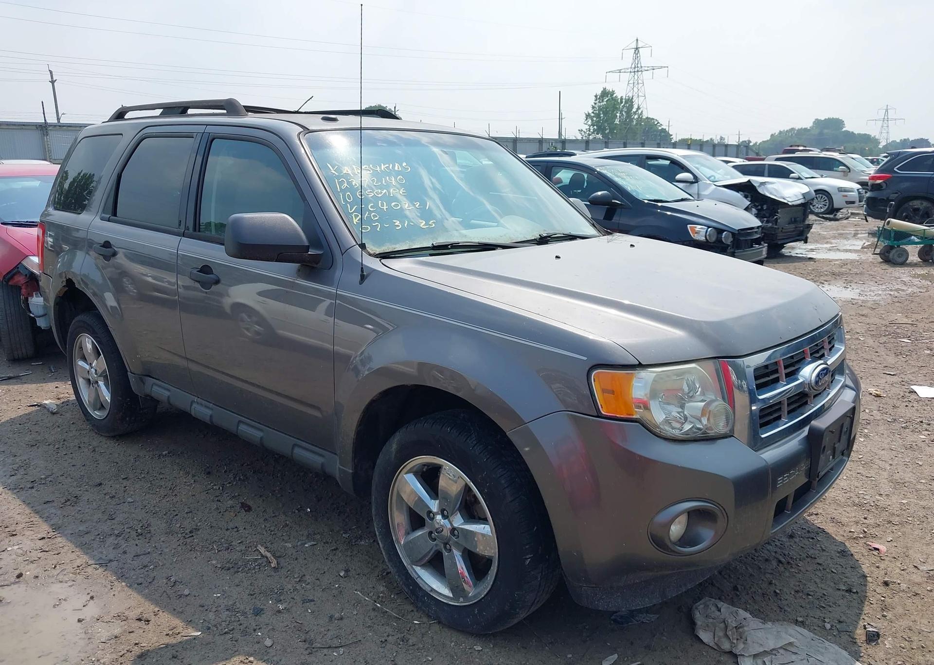 2010 FORD ESCAPE XLT