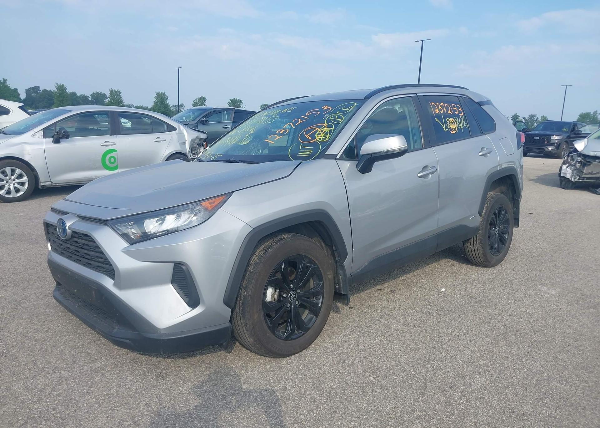 2024 TOYOTA RAV4 HYBRID LE