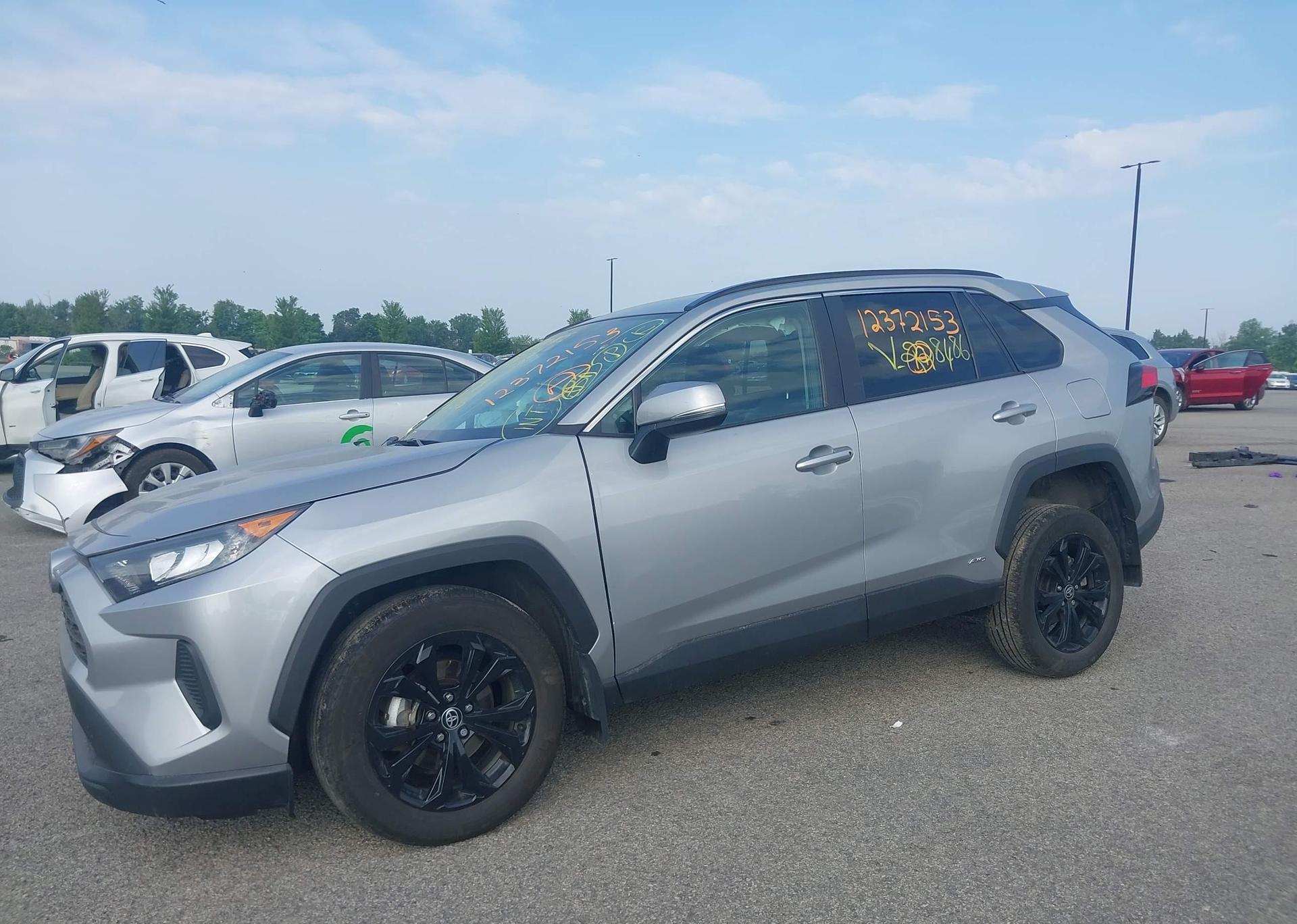 2024 TOYOTA RAV4 HYBRID LE