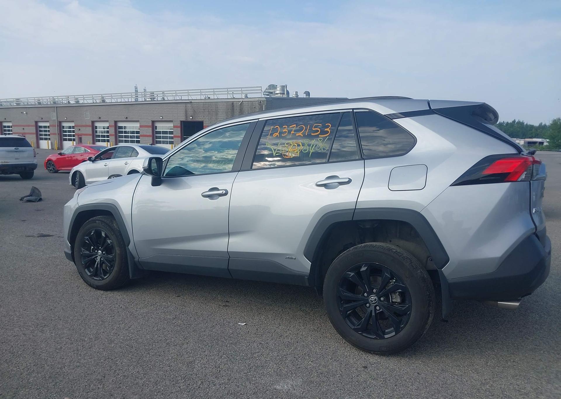 2024 TOYOTA RAV4 HYBRID LE