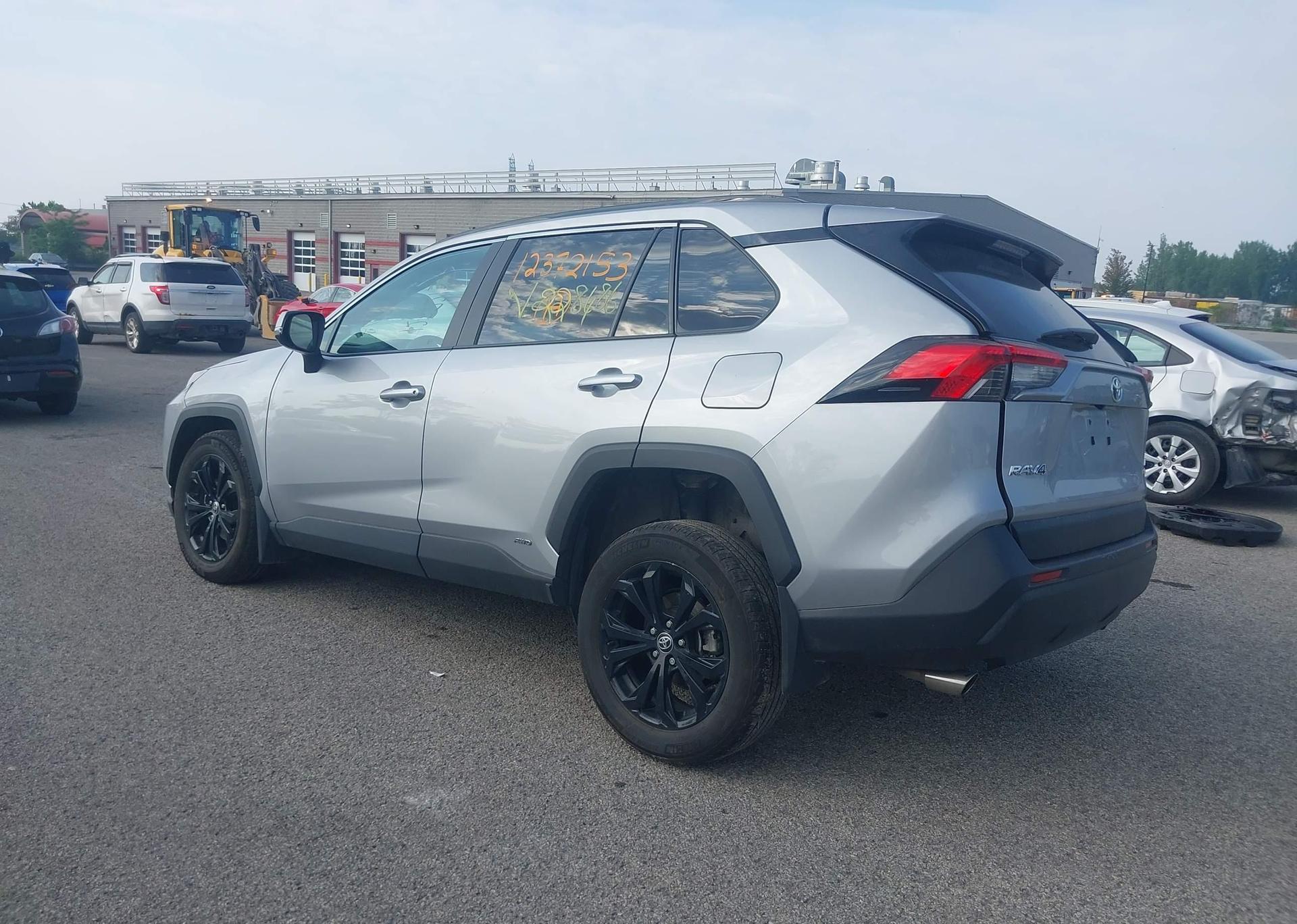 2024 TOYOTA RAV4 HYBRID LE