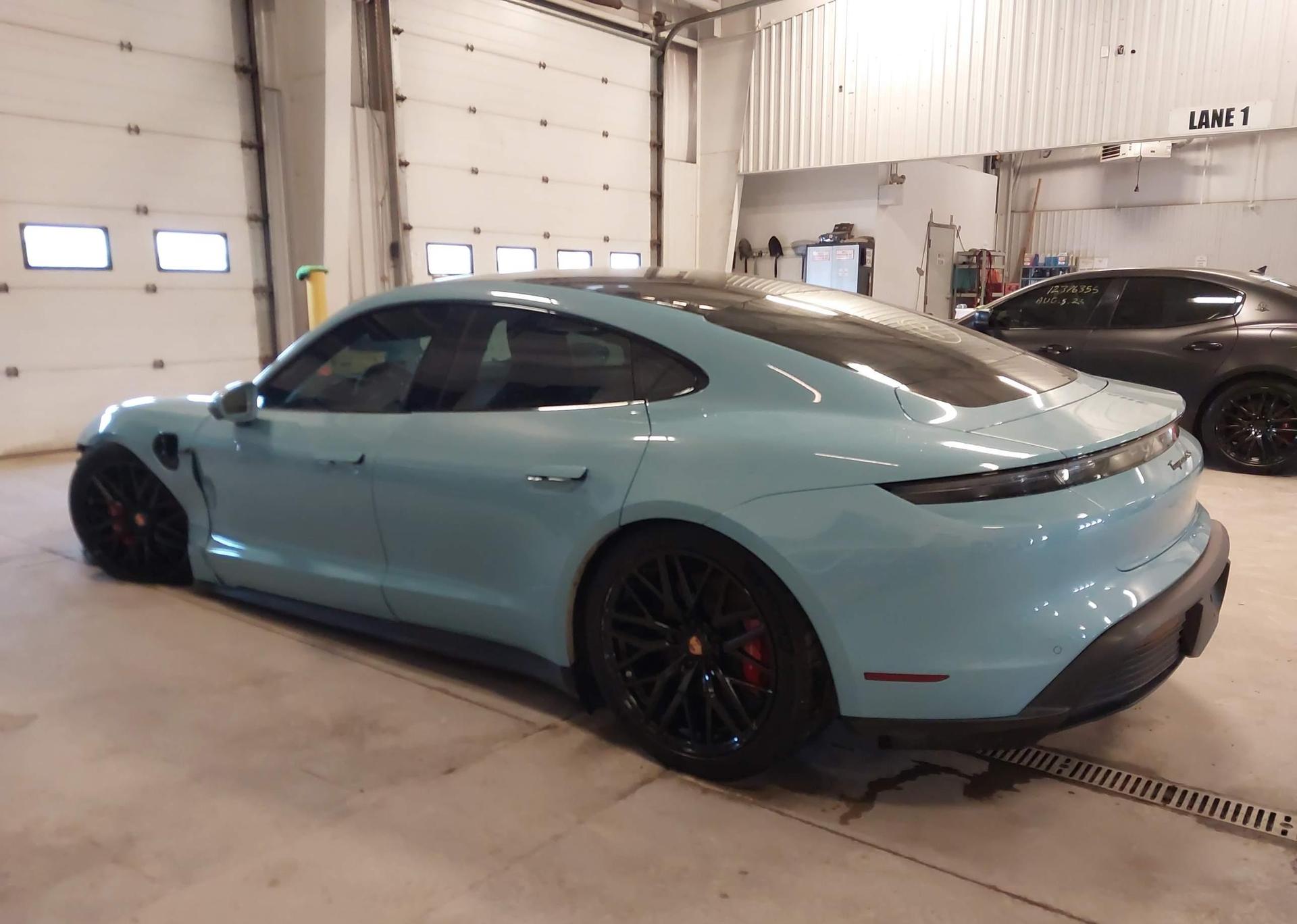 2022 PORSCHE TAYCAN 4S