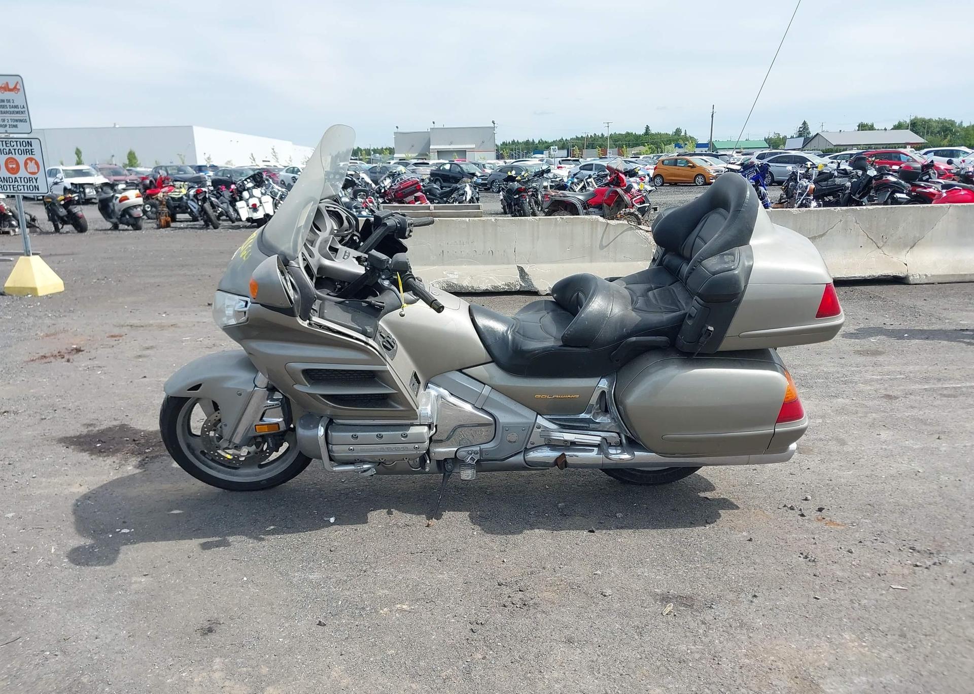 2002 HONDA GL1800 A
