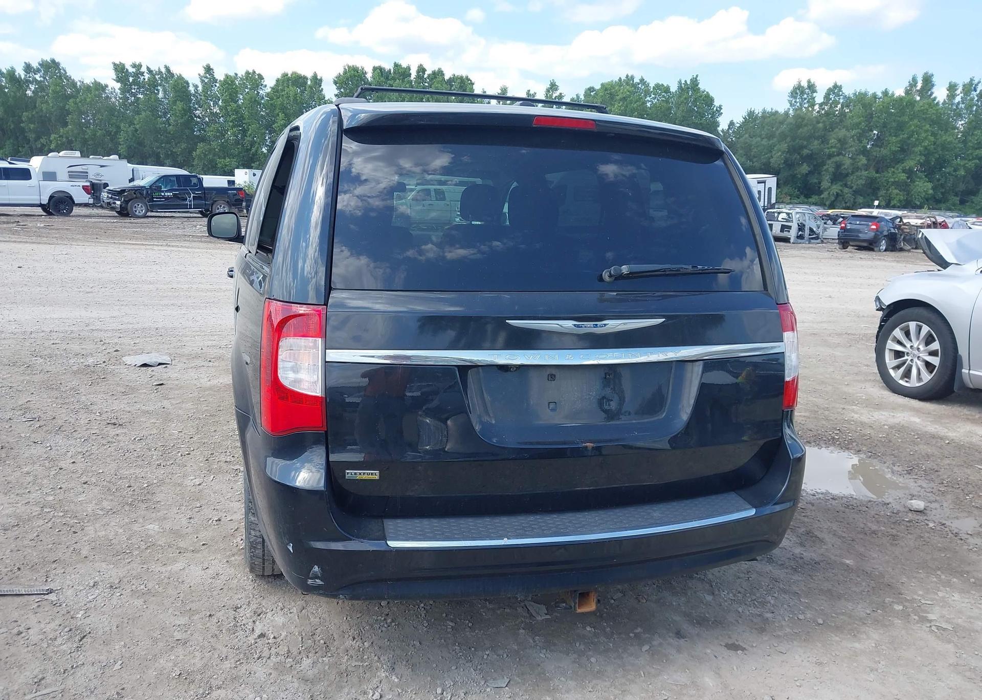 2014 CHRYSLER TOWN & COUNTRY TOURING
