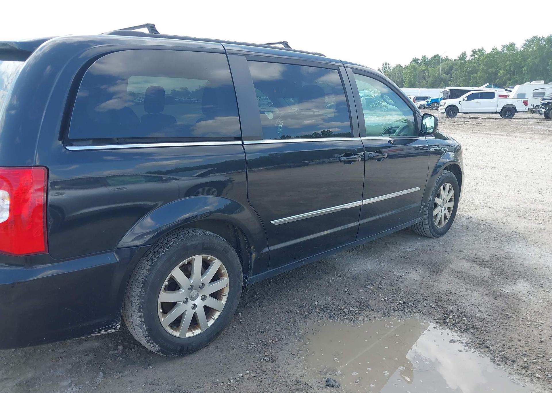 2014 CHRYSLER TOWN & COUNTRY TOURING