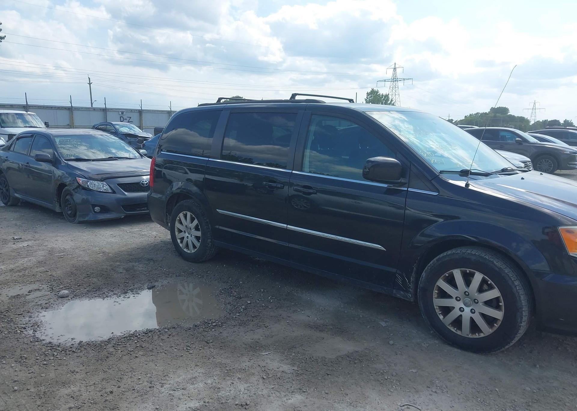 2014 CHRYSLER TOWN & COUNTRY TOURING