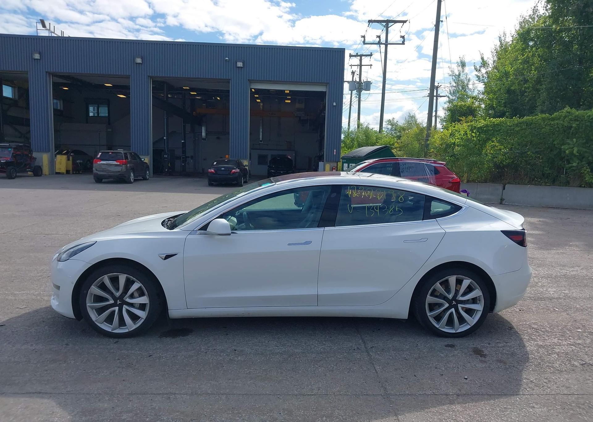 2018 TESLA MODEL 3