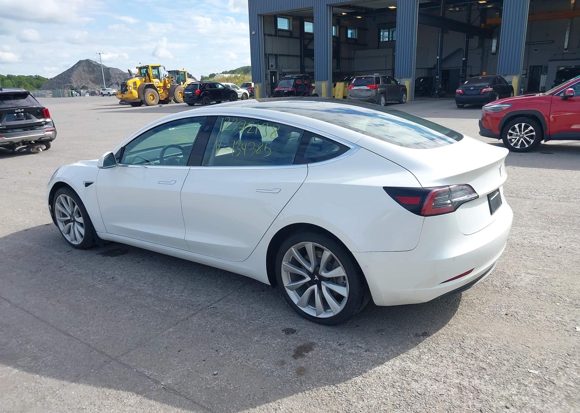 2018 TESLA MODEL 3