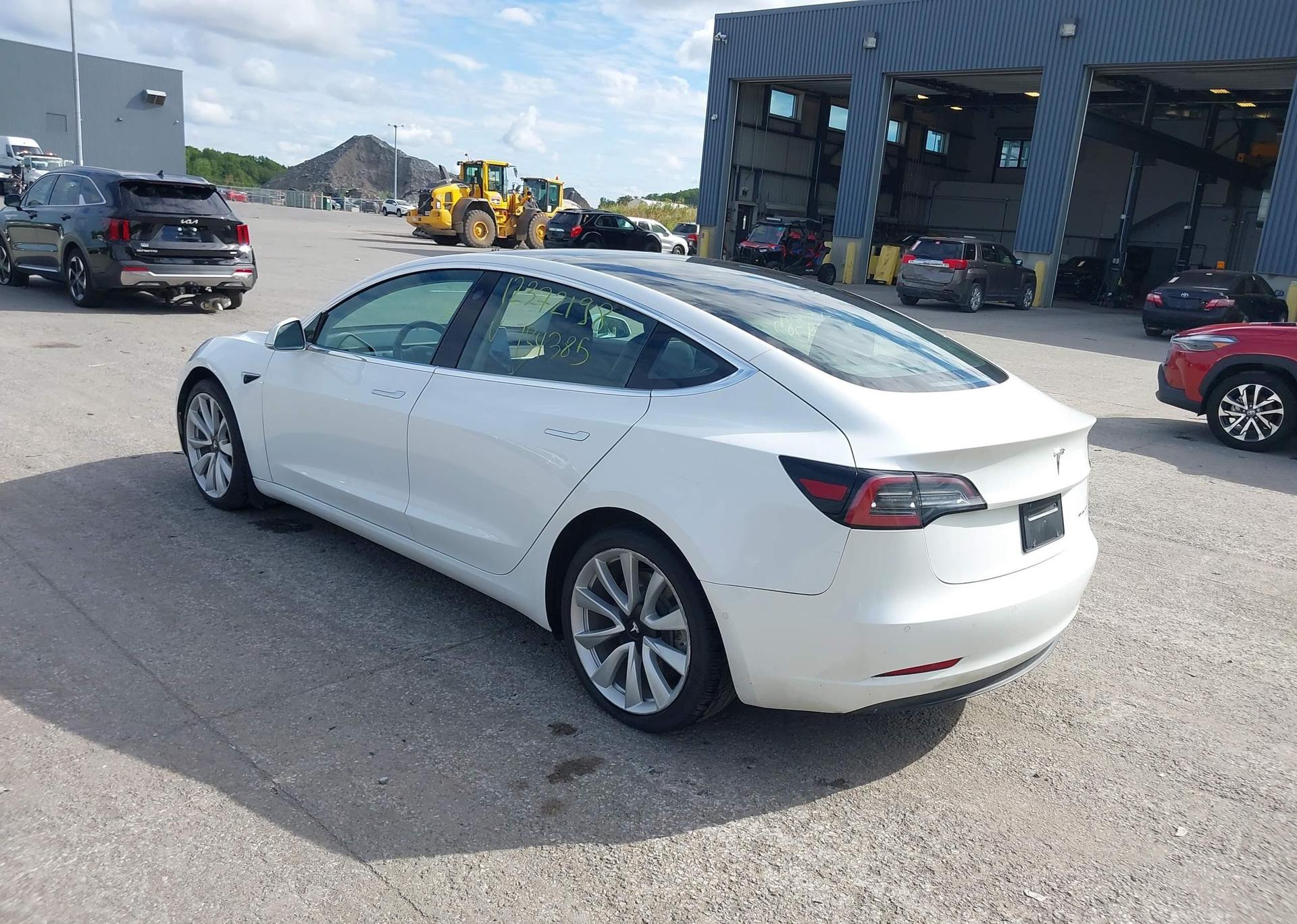 2018 TESLA MODEL 3