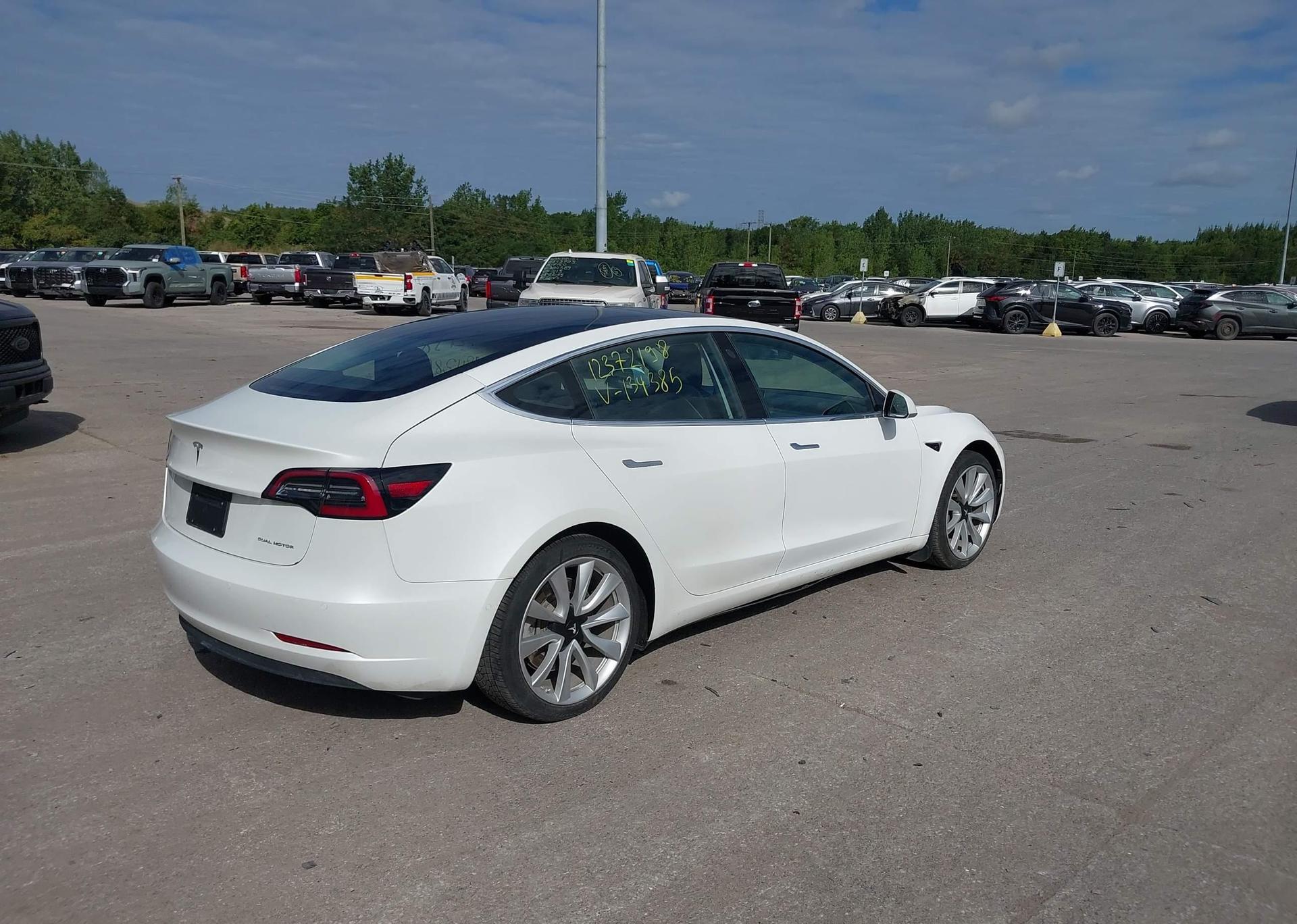 2018 TESLA MODEL 3