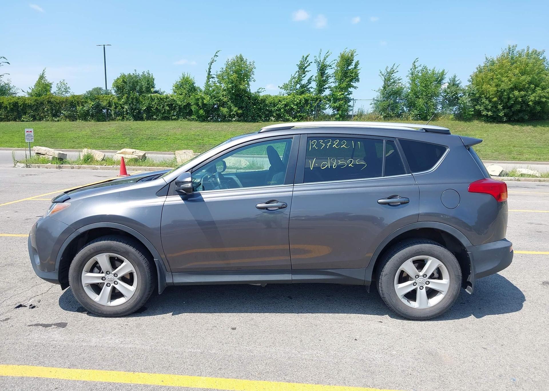 2013 TOYOTA RAV4 XLE