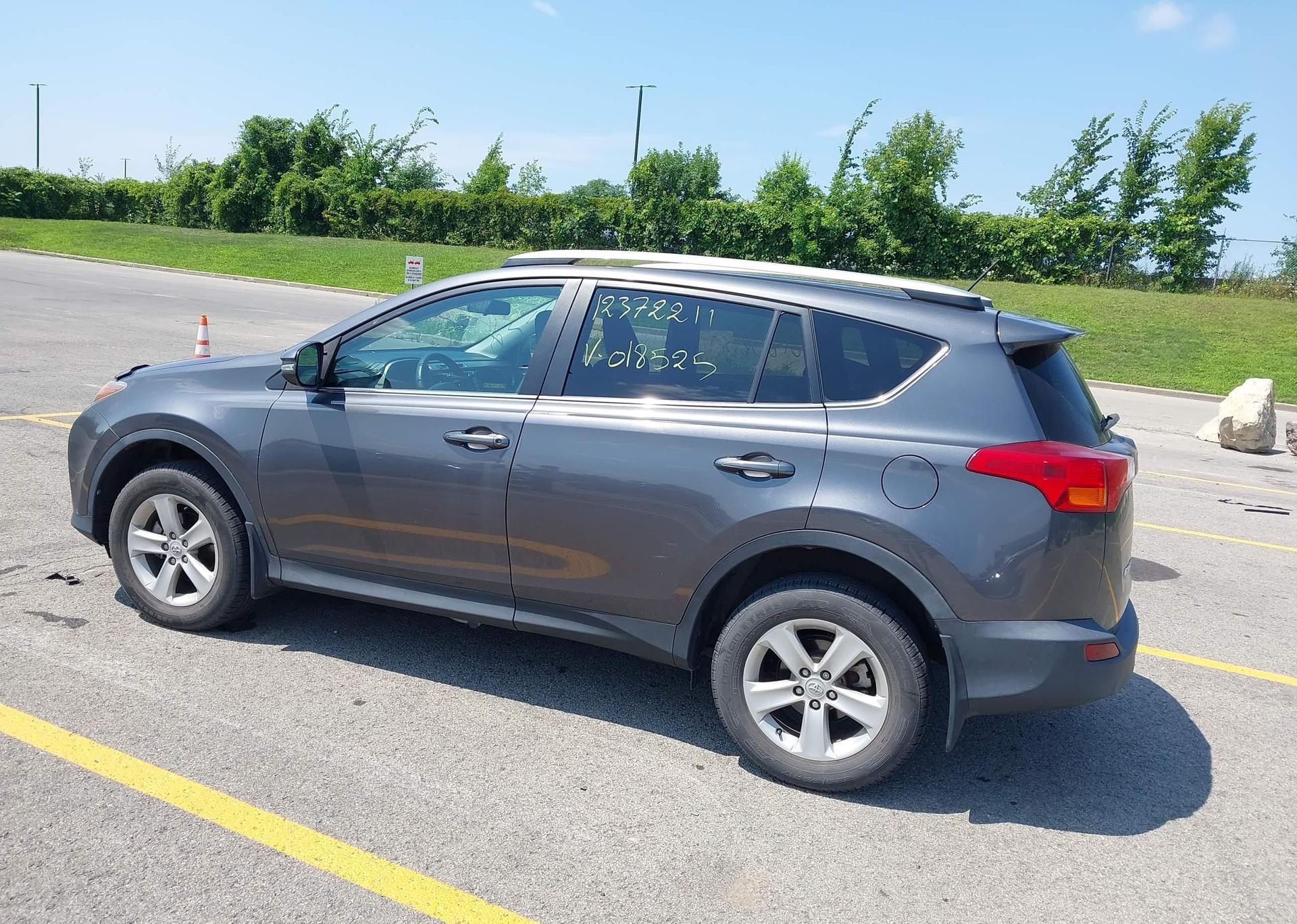 2013 TOYOTA RAV4 XLE