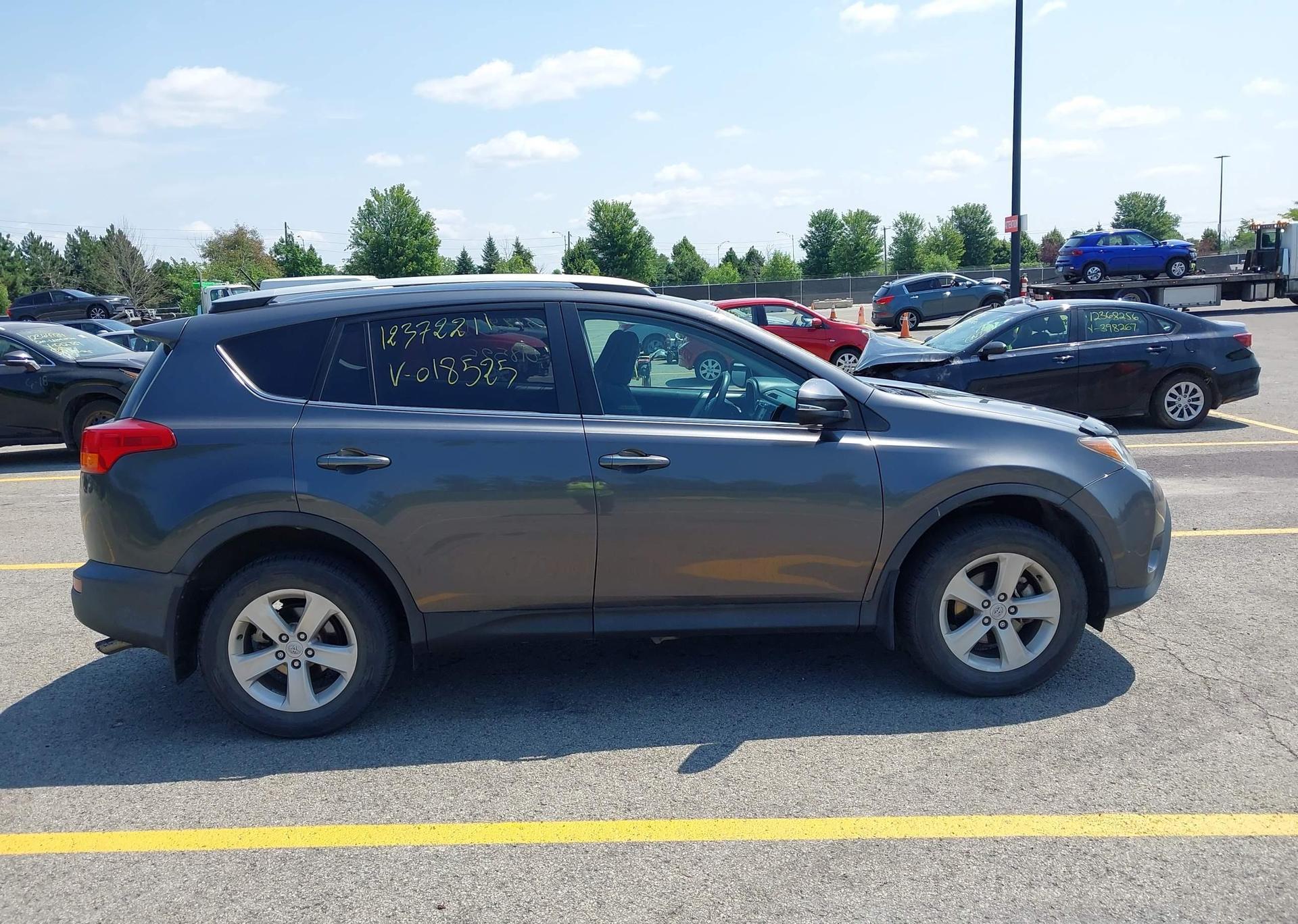 2013 TOYOTA RAV4 XLE