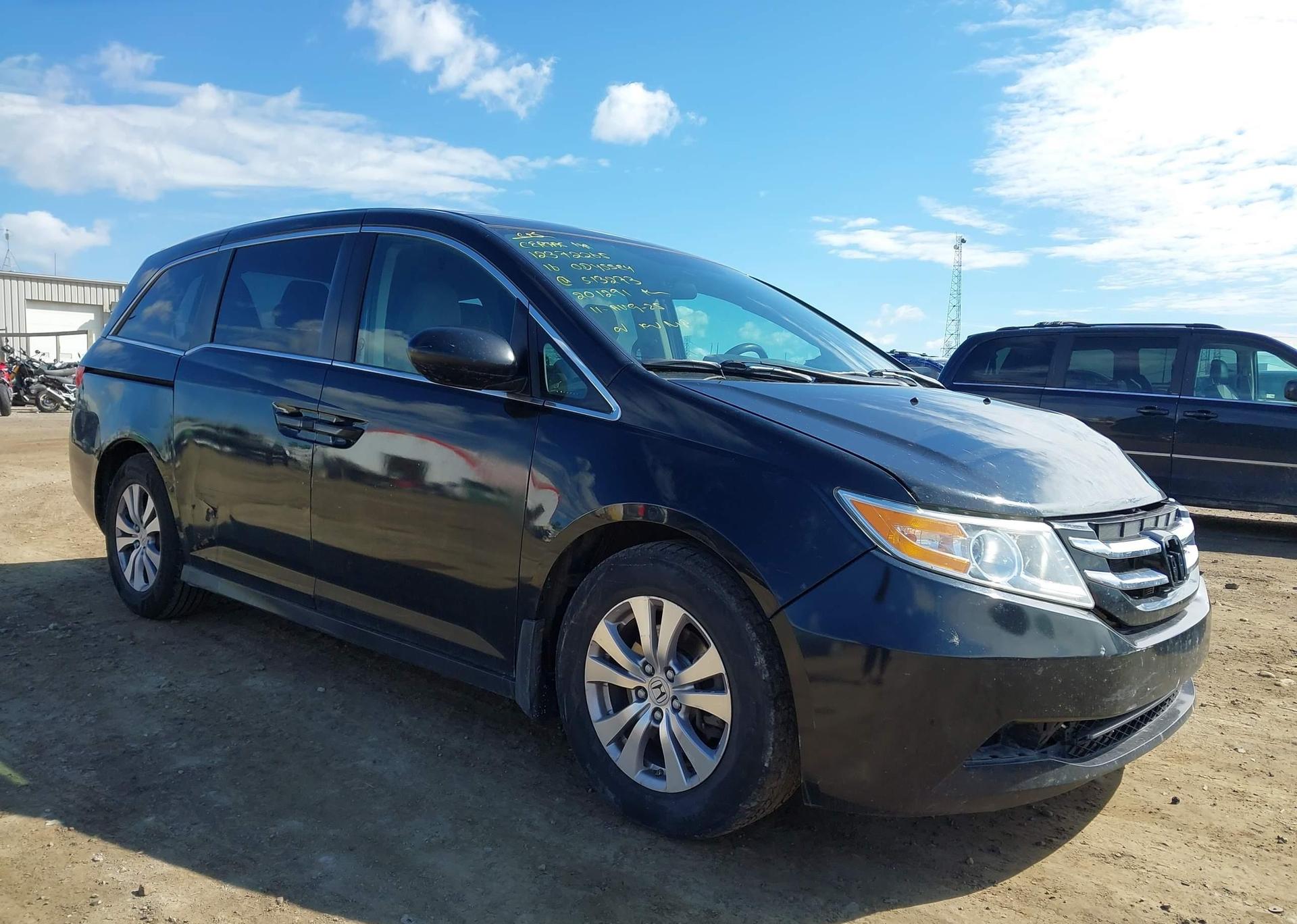 2016 HONDA Odyssey se
