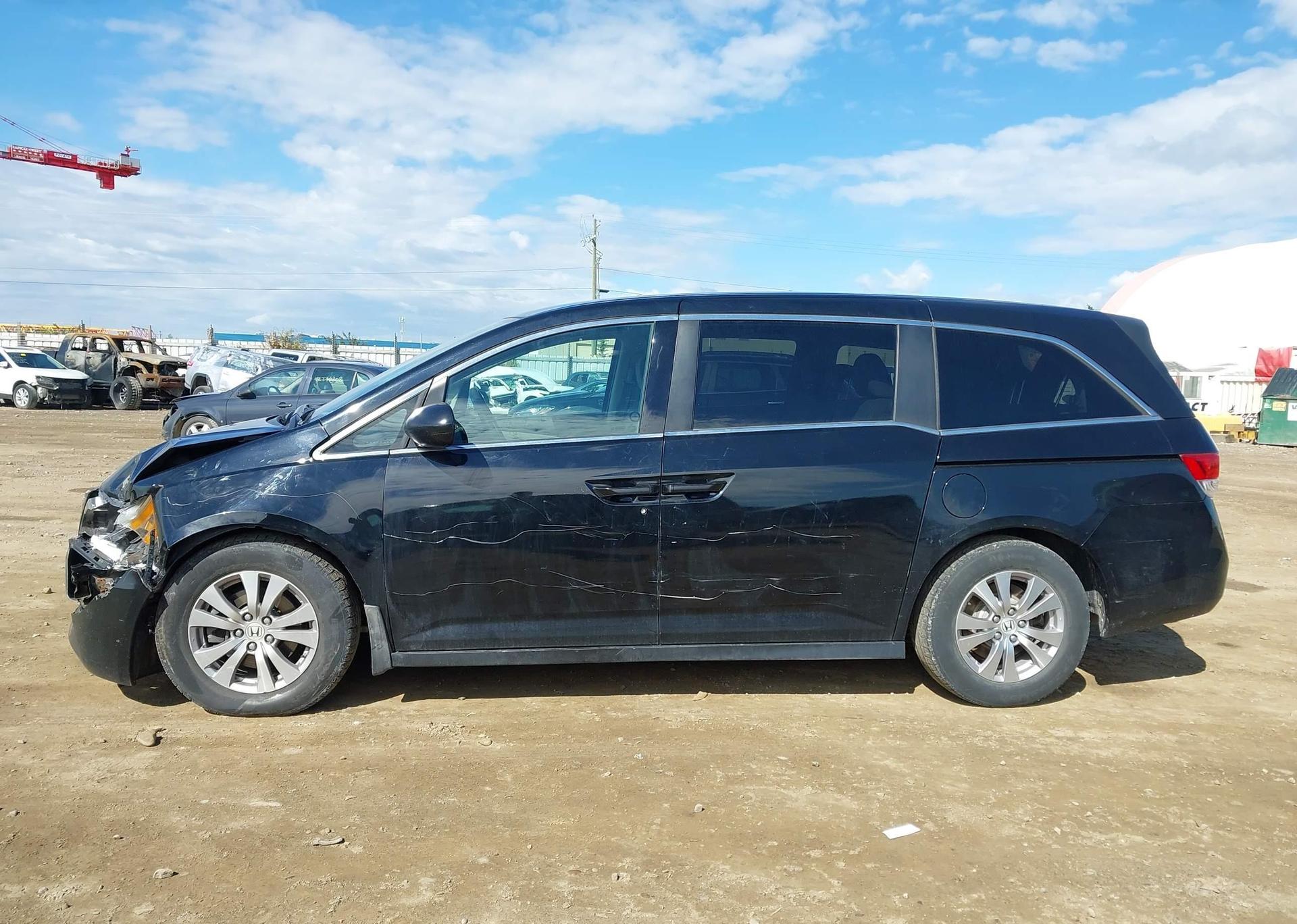 2016 HONDA Odyssey se