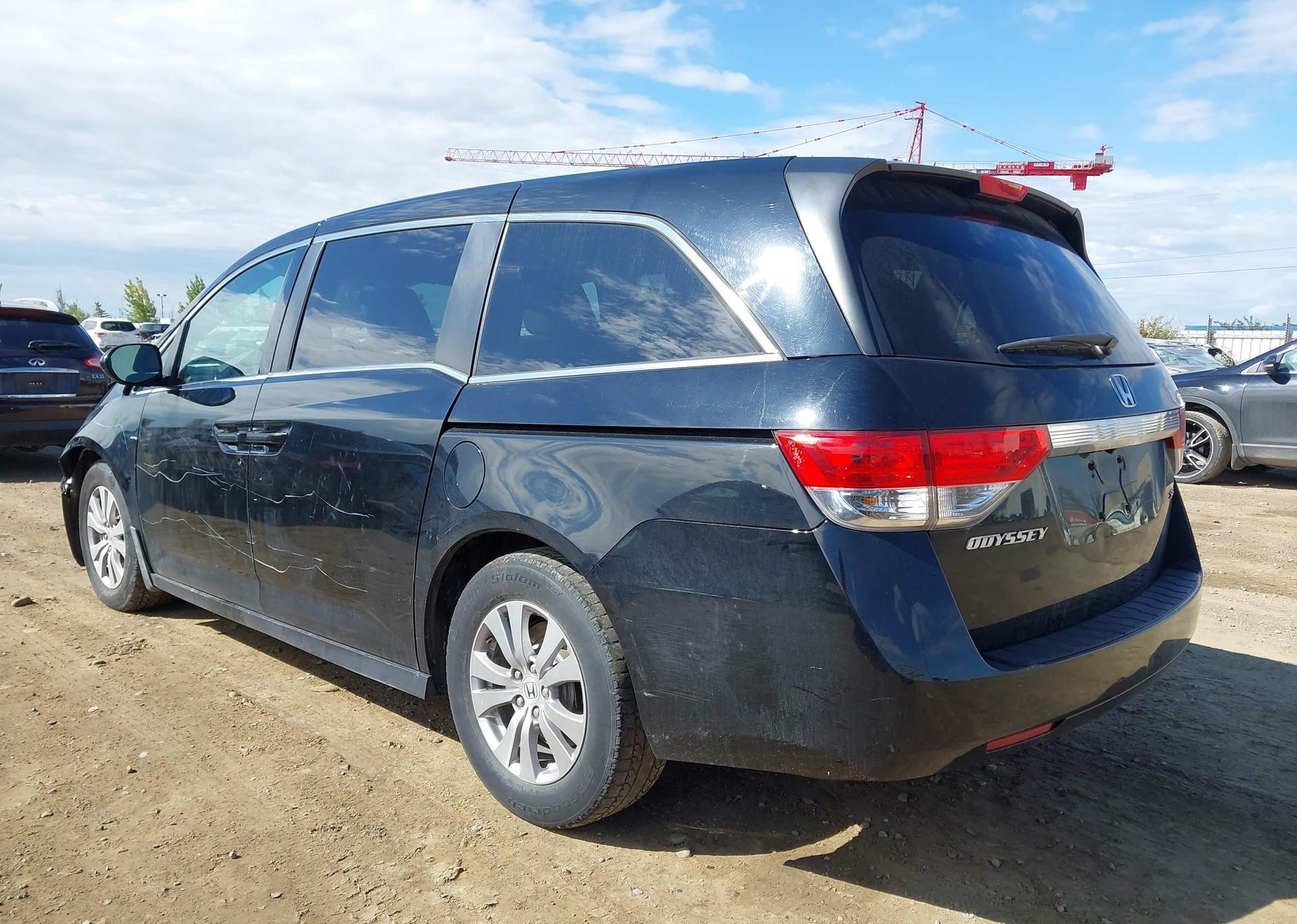 2016 HONDA Odyssey se